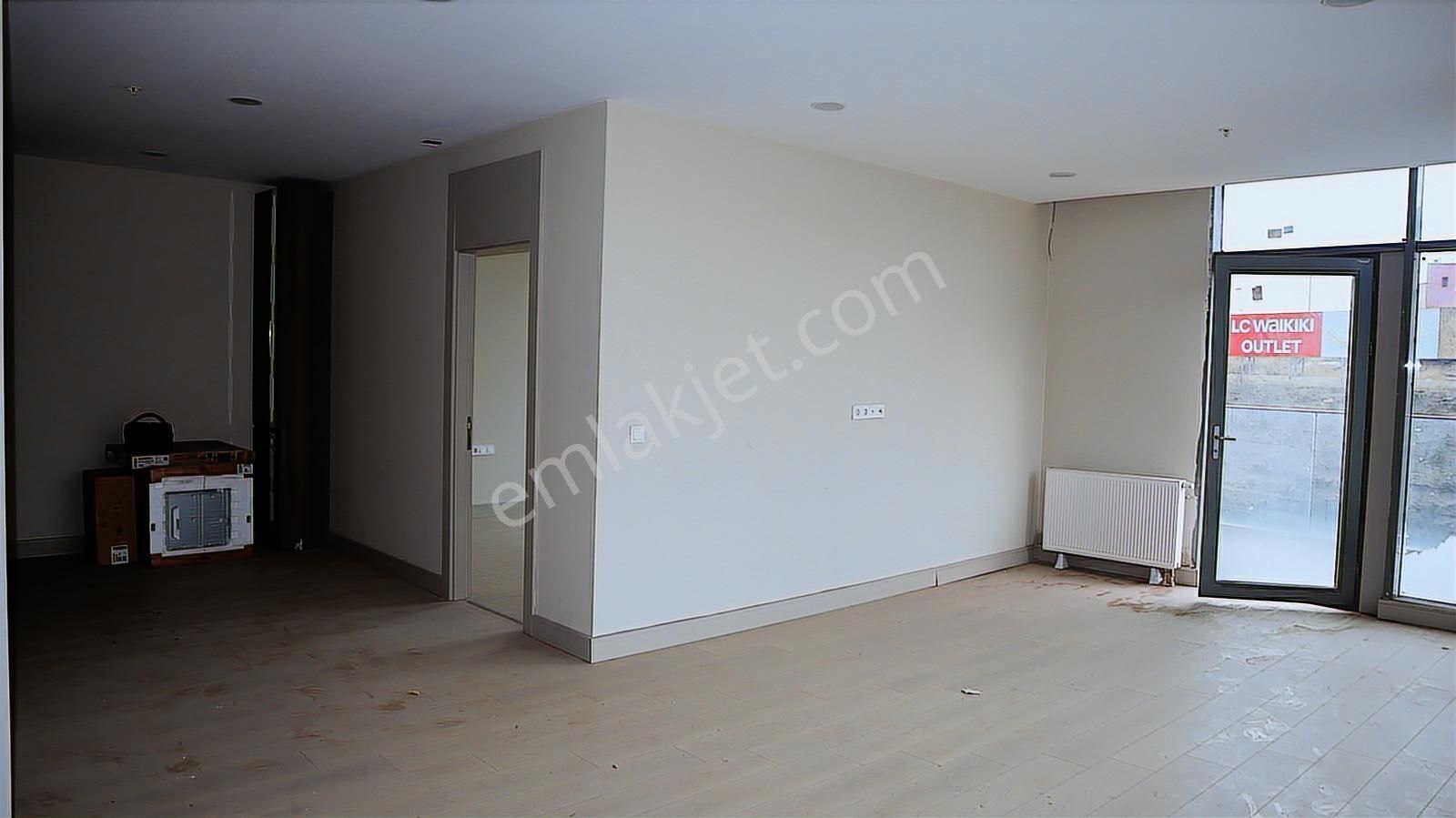 Vega Cadde'de Satılık Ofis - Görsel 27