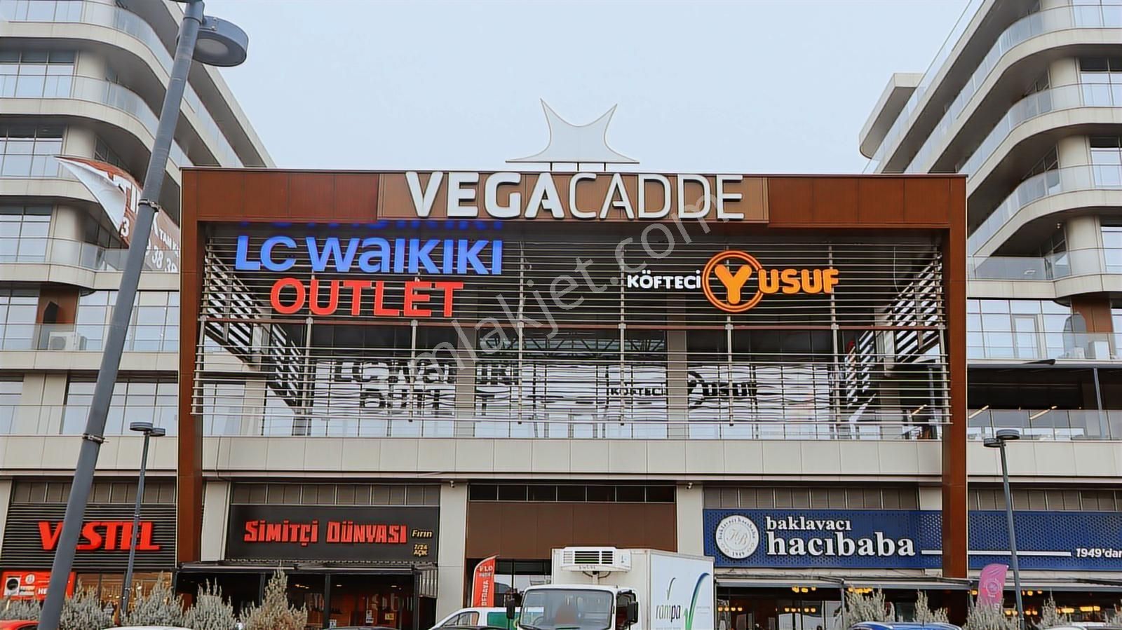 Vega Cadde'de Satılık Ofis - Görsel 11