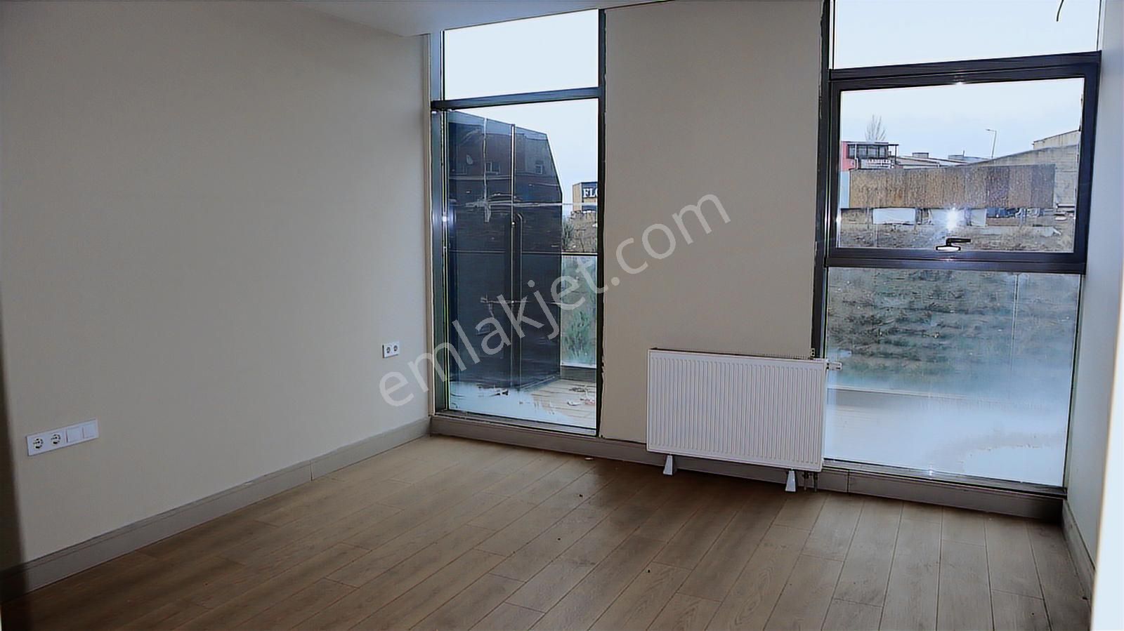 Vega Cadde'de Satılık Ofis - Görsel 29