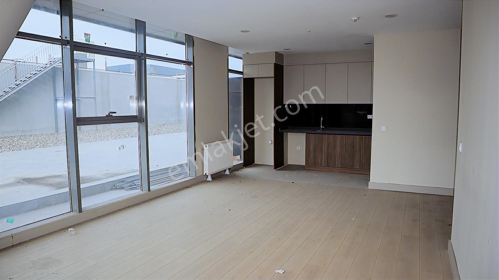 Vega Cadde'de Satılık Ofis - Görsel 21