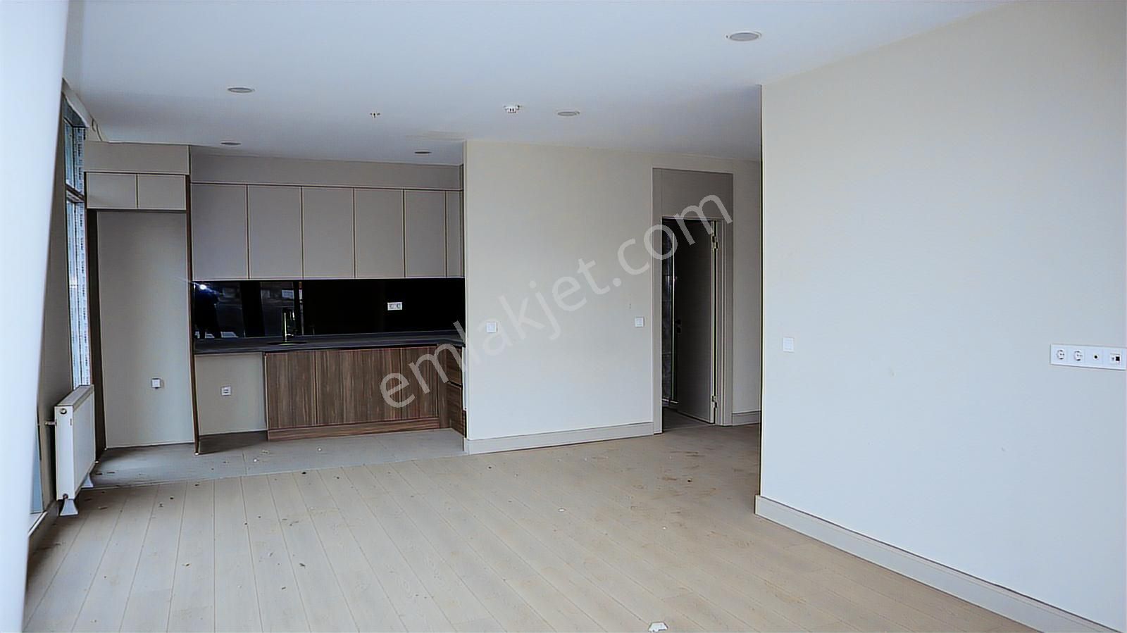 Vega Cadde'de Satılık Ofis - Görsel 22