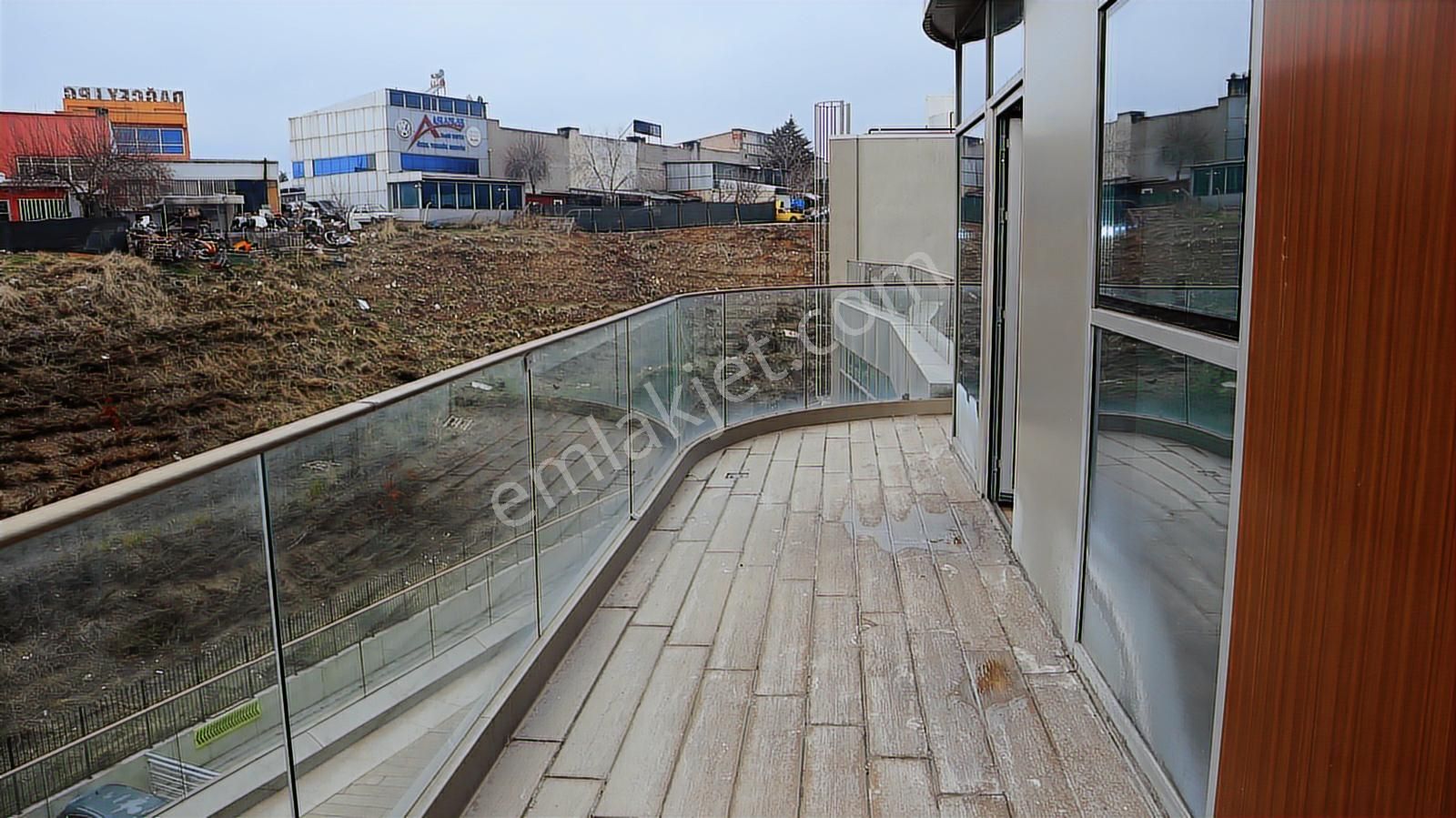 Vega Cadde'de Satılık Ofis - Görsel 32