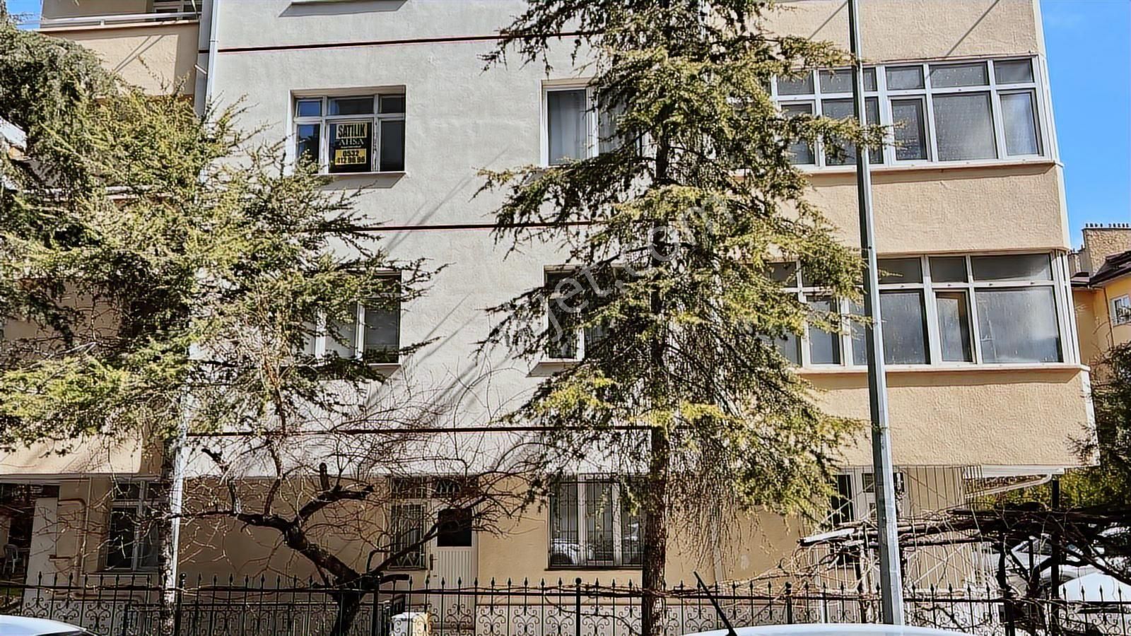 Konevi Tren Garı Yakını Satılık 150m2 3+1 Daire - Görsel 2