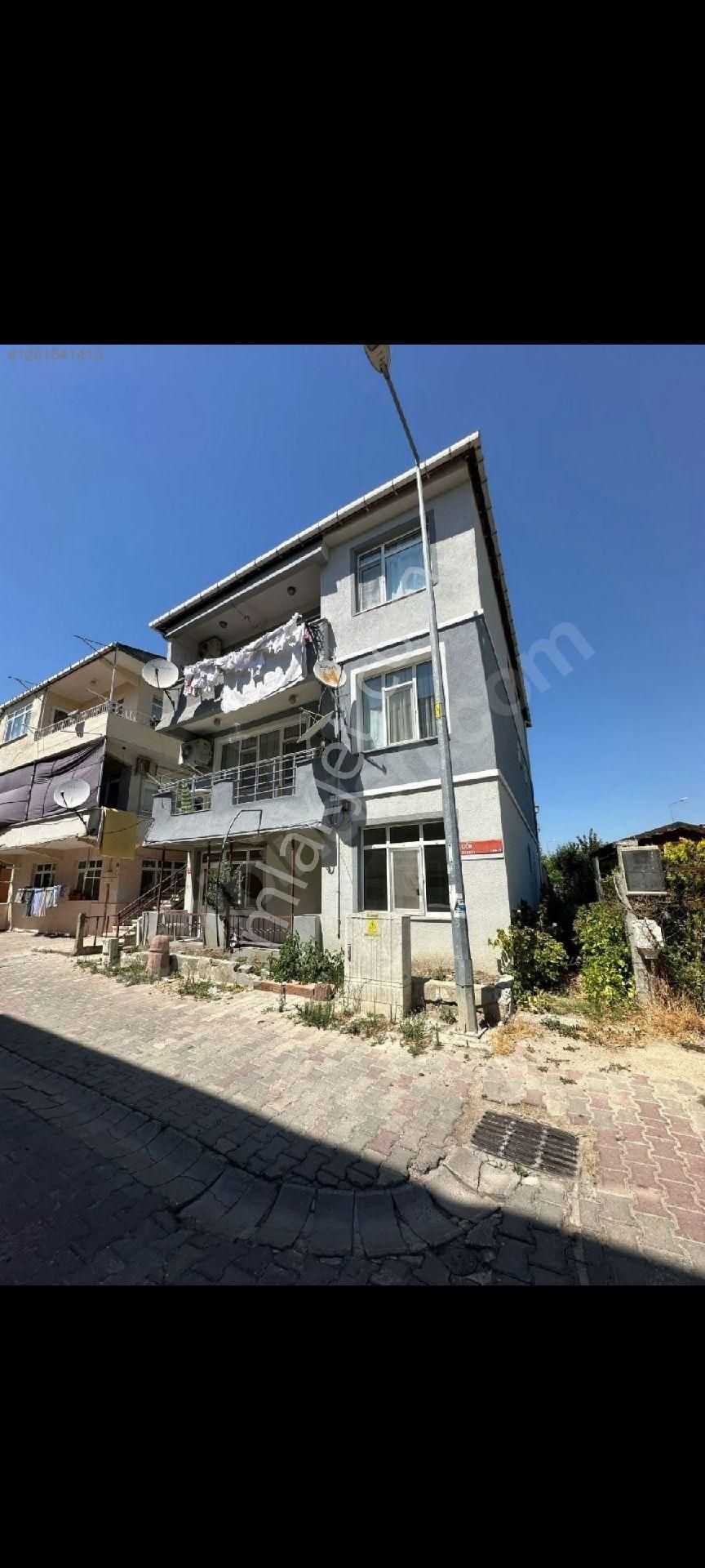 Kumburgaz Merkezi Lokasyon 48m'2 Arsa Payli 3+1 Daire Takas Olur