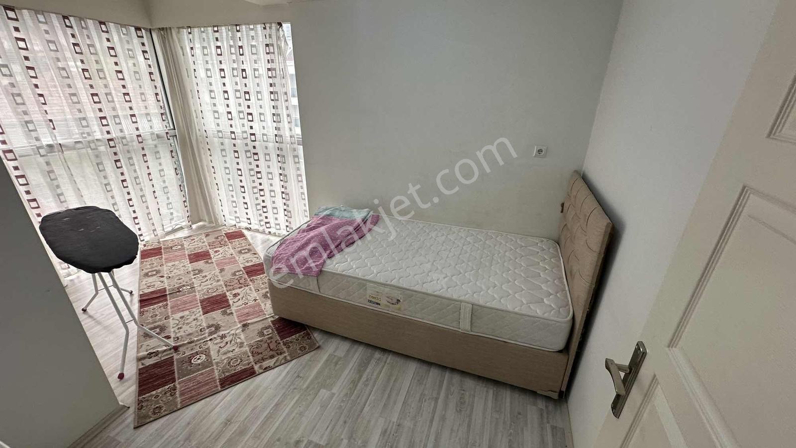 Üniversiteye Yakın Ara Kat Balkonlu Ön Cephe 2+1 Eşyalı Apart ! - Görsel 6