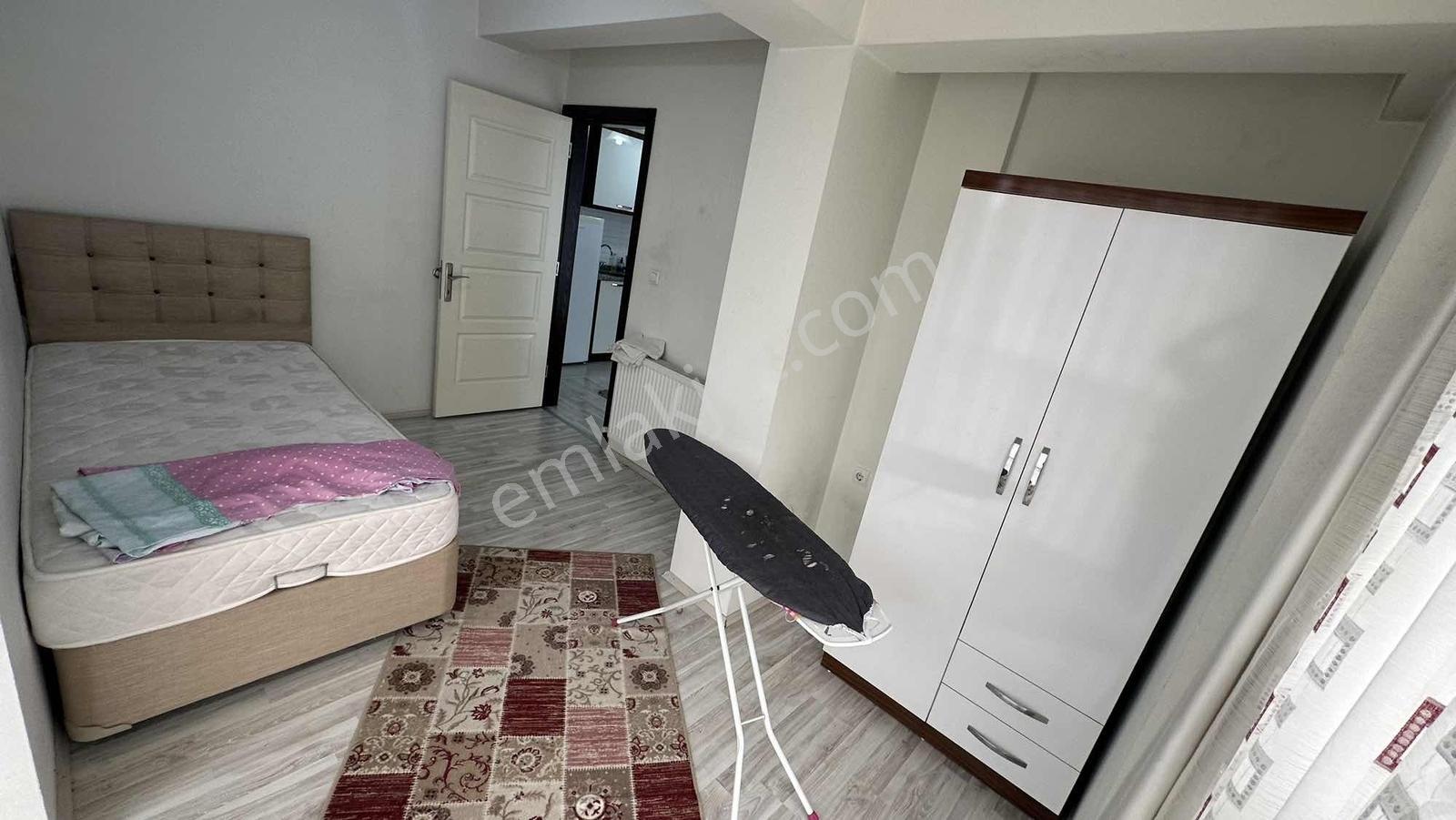 Üniversiteye Yakın Ara Kat Balkonlu Ön Cephe 2+1 Eşyalı Apart ! - Görsel 12