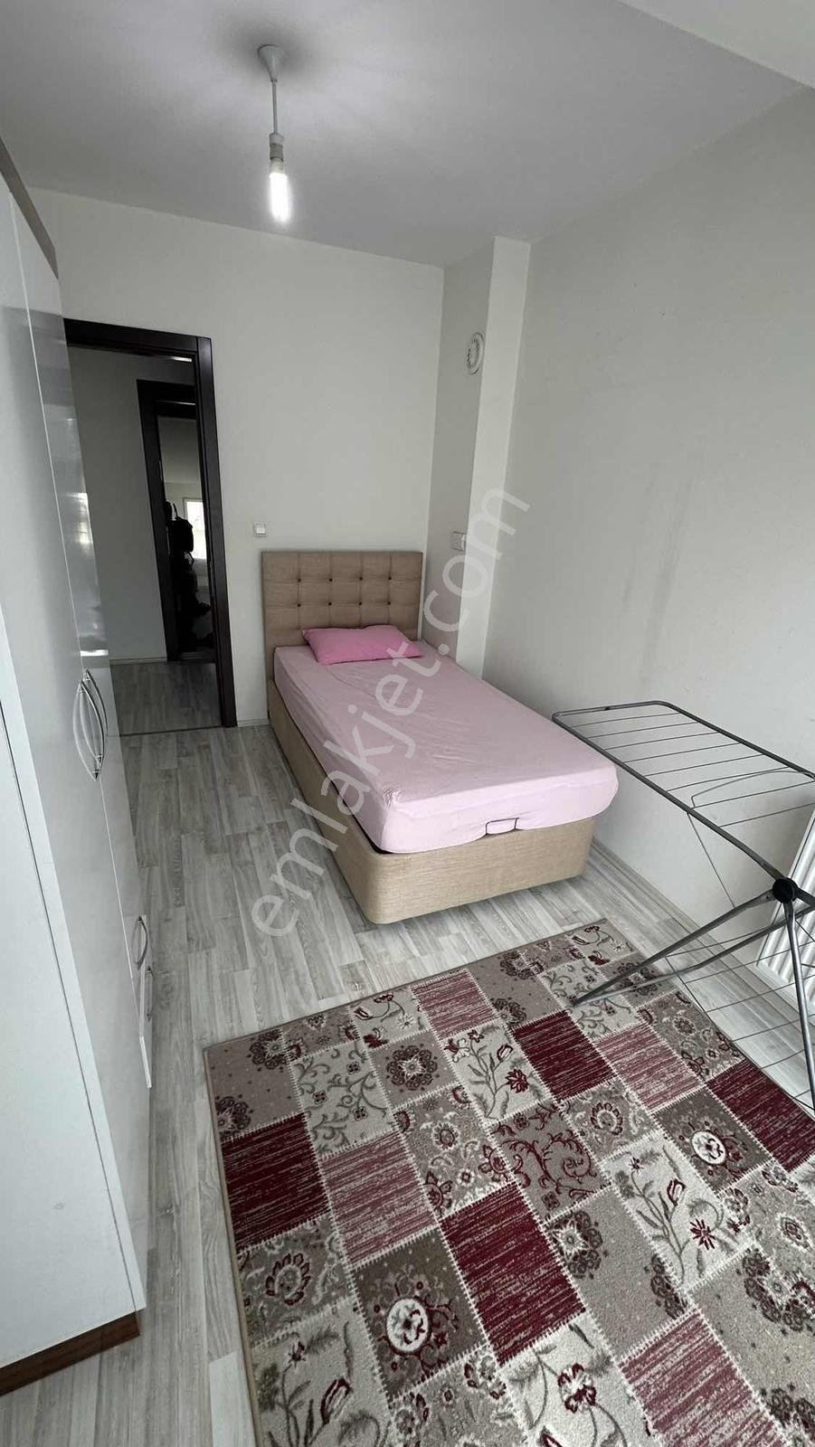 Üniversiteye Yakın Ara Kat Balkonlu Ön Cephe 2+1 Eşyalı Apart ! - Görsel 7