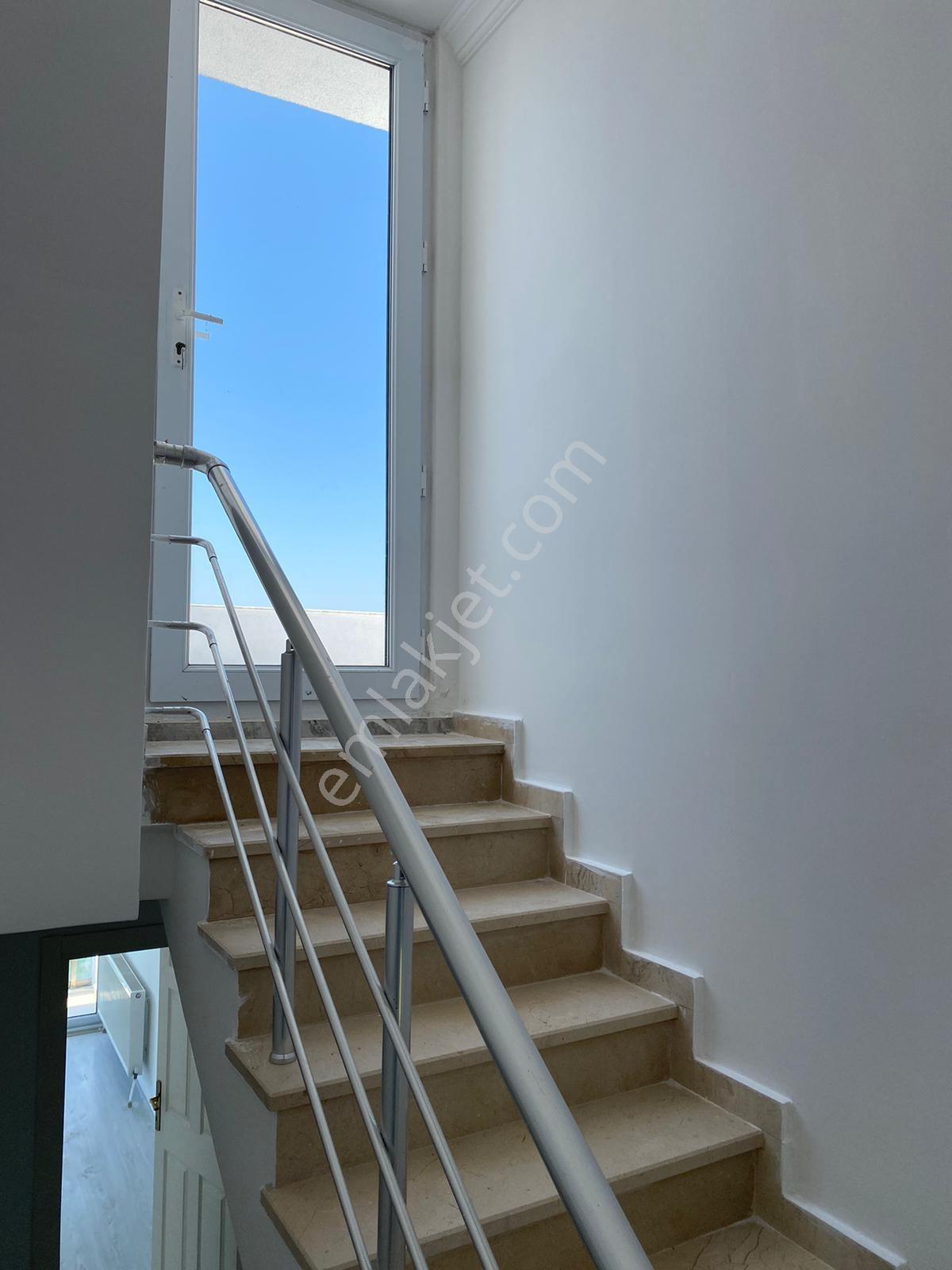 Yalova Taşköprü Satılık Lüks 4+1 Dubleks Villa, Deniz Manzaralı - Görsel 3