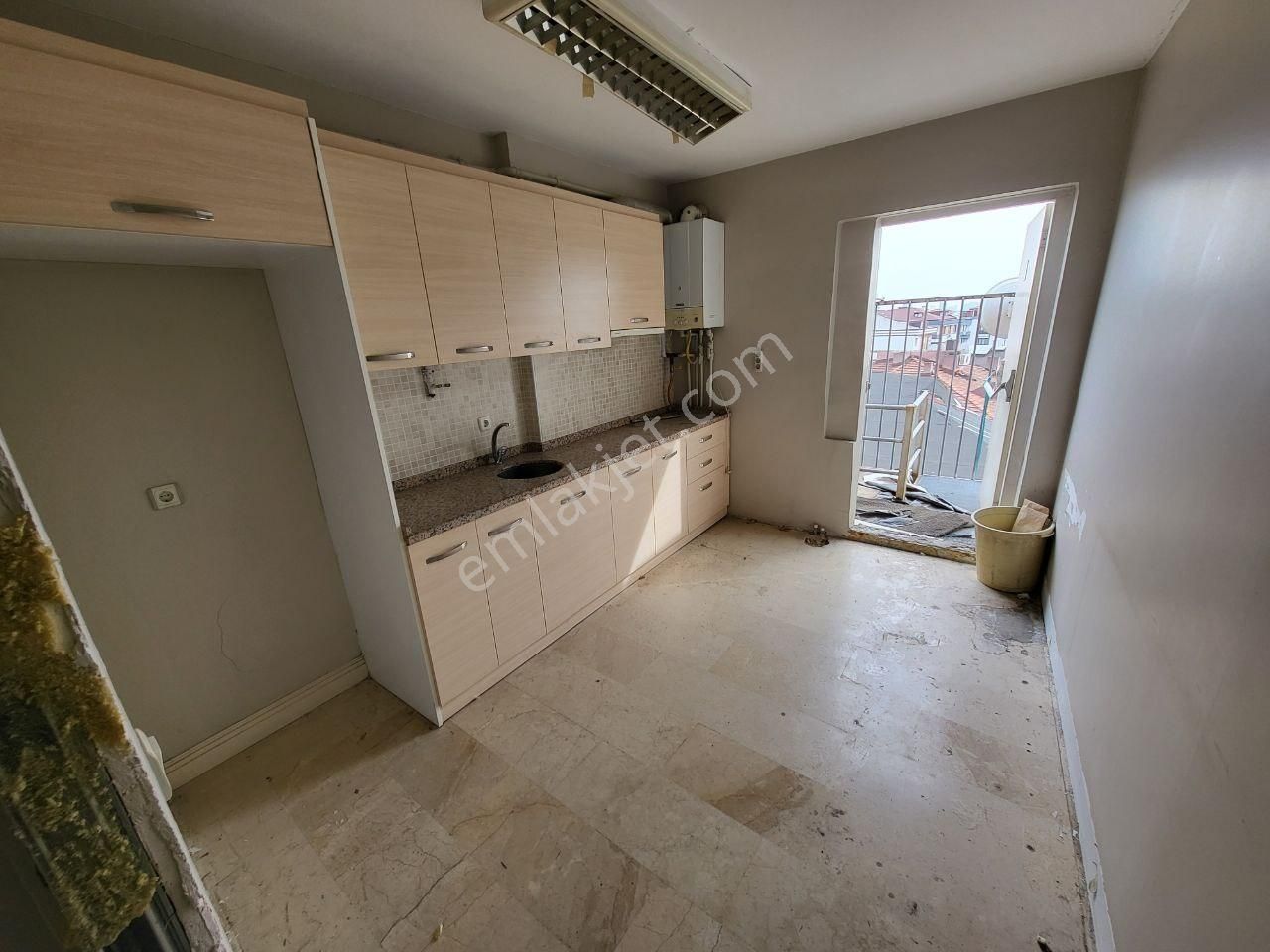 Ümraniye Merkezde İşlek Lokasyonda Kiralık Dükkan - Görsel 18