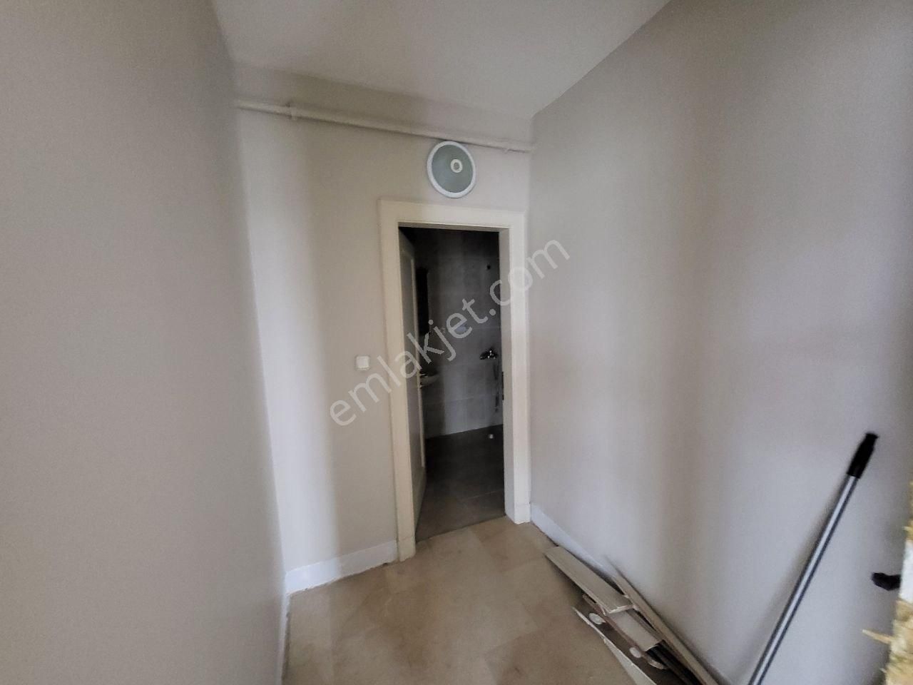 Ümraniye Merkezde İşlek Lokasyonda Kiralık Dükkan - Görsel 15