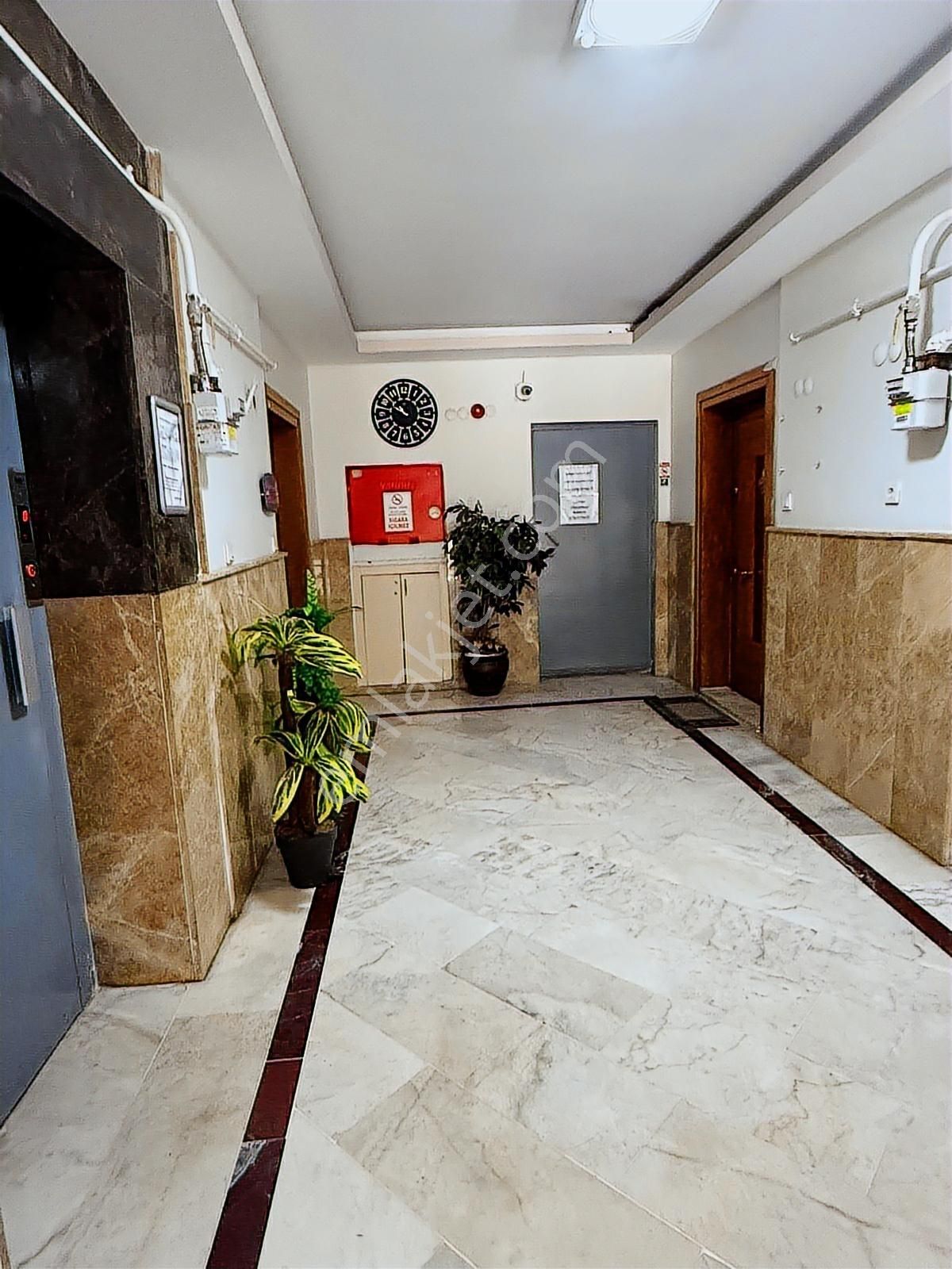 Beylikdüzü Yeşilkent 1 De 3+1 Satılık Daire - Görsel 5