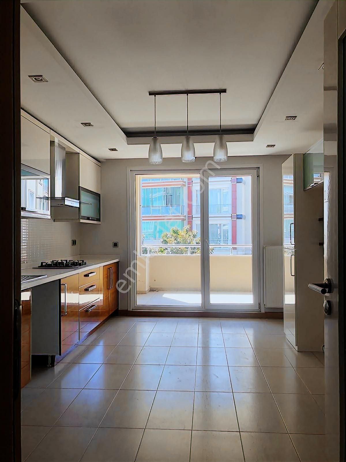 Büyükçekmece Beykent Hilal Konakları Teraslı Satılık Daire - Görsel 32