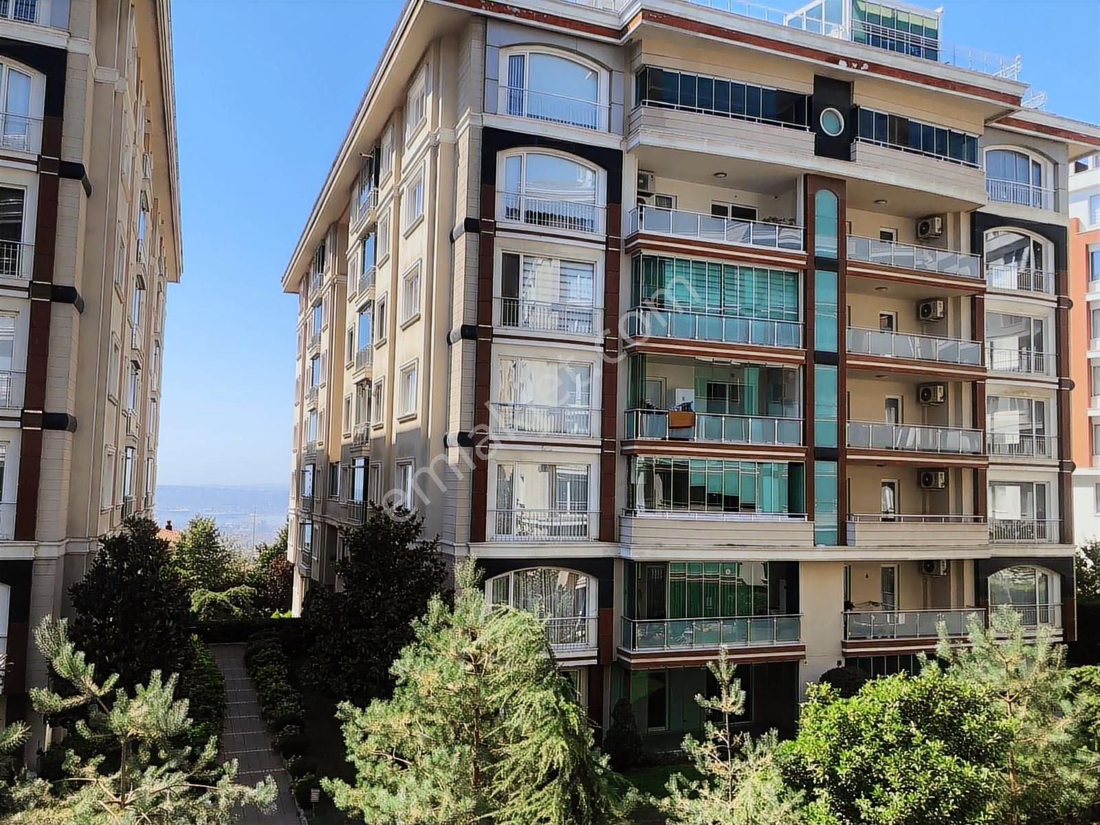 Büyükçekmece Beykent Hilal Konakları Teraslı Satılık Daire