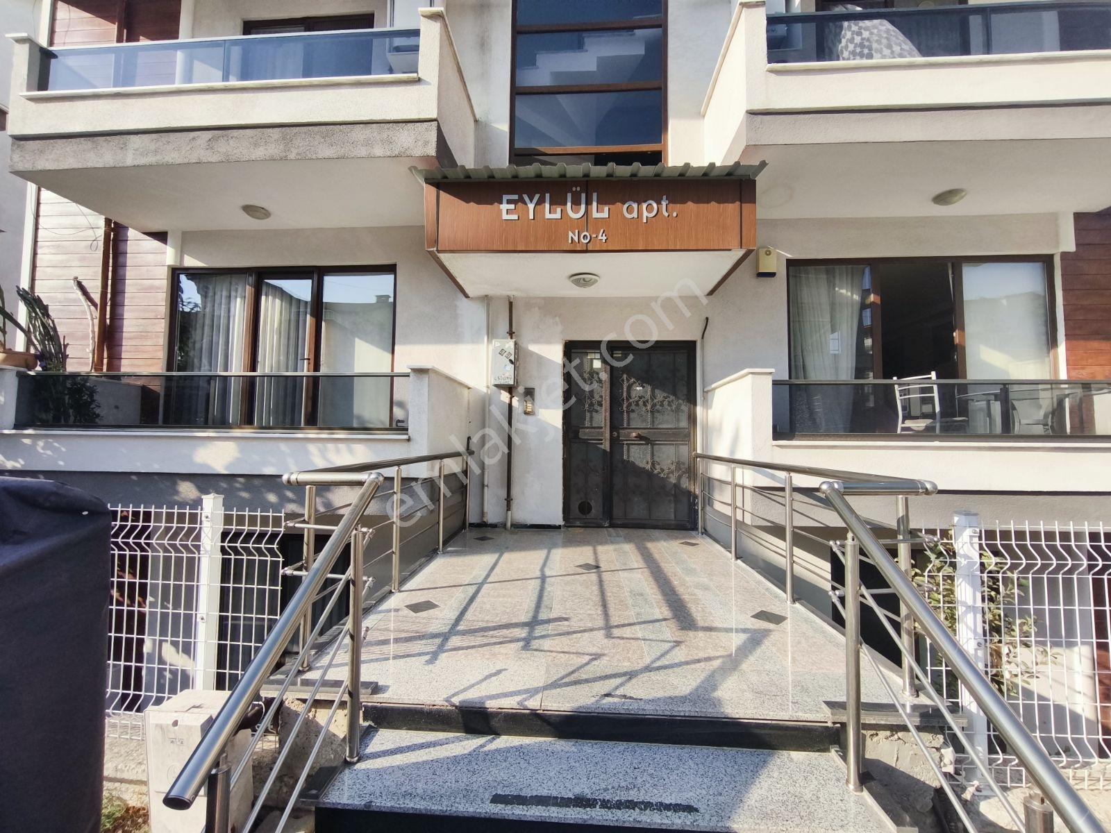 Remax Natural'den Topçular Merkezde Geniş Bahce Dubleks - Görsel 21