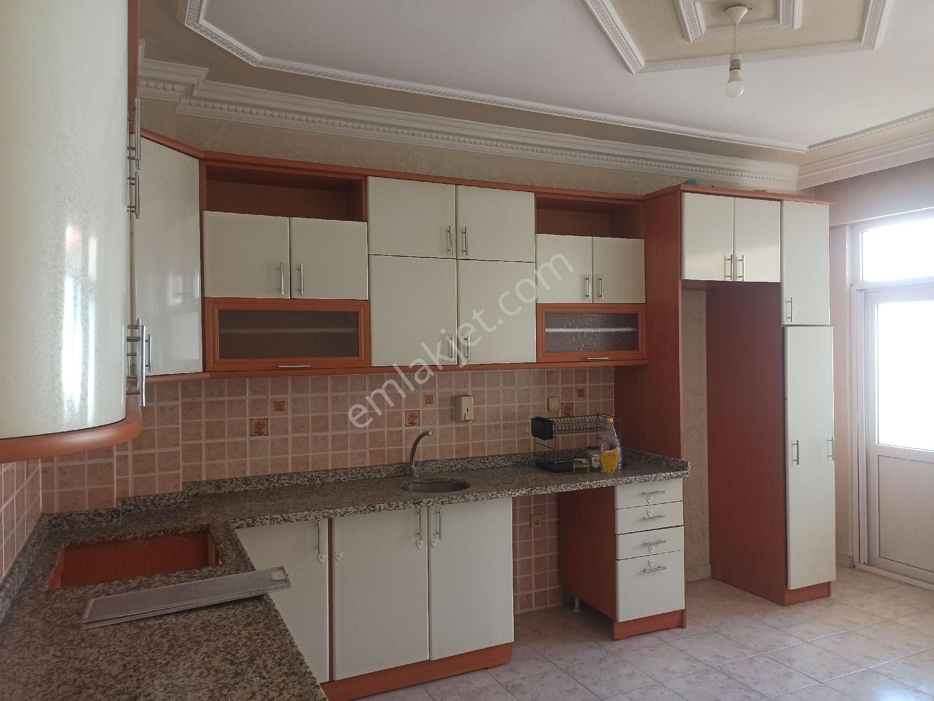 İdamax'tan Barbaros Caddesi'ne Çok Yakın 3+1 Ara Kat Kiralık Daire - Görsel 2