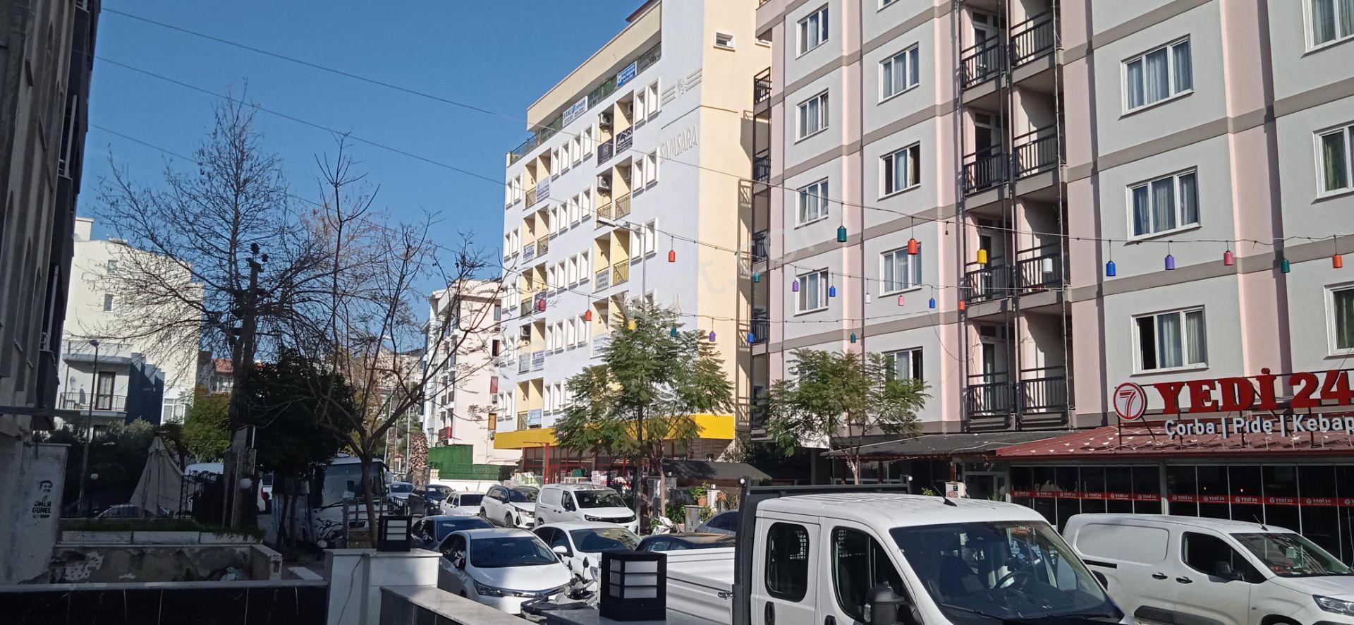 Kuşadası Merkezde Kiralık Geniş İşyeri - Görsel 9