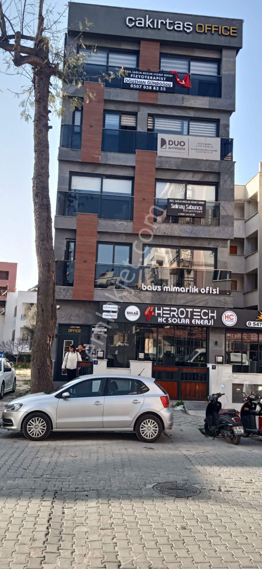 Kuşadası Merkezde Kiralık Geniş İşyeri - Görsel 8