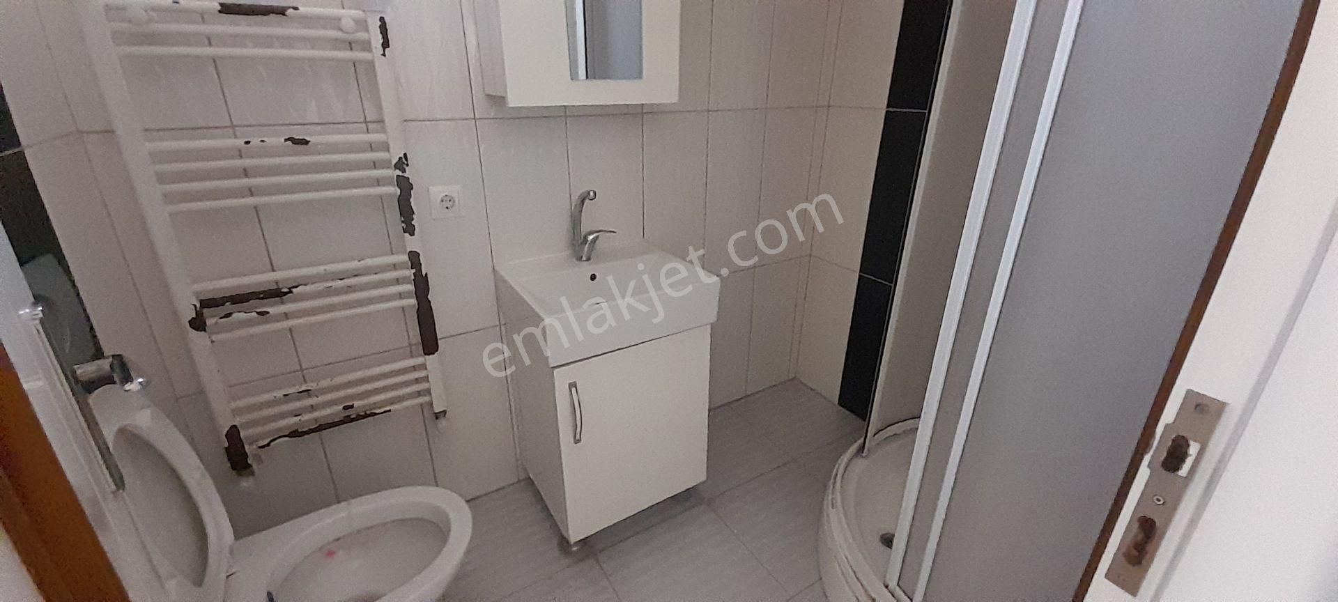 Ender Uysal Gayrimenkulden Foruma Ve İl Jandarmaya Yakın 1+1 Kiralık Balkonlu Apart.. - Görsel 7