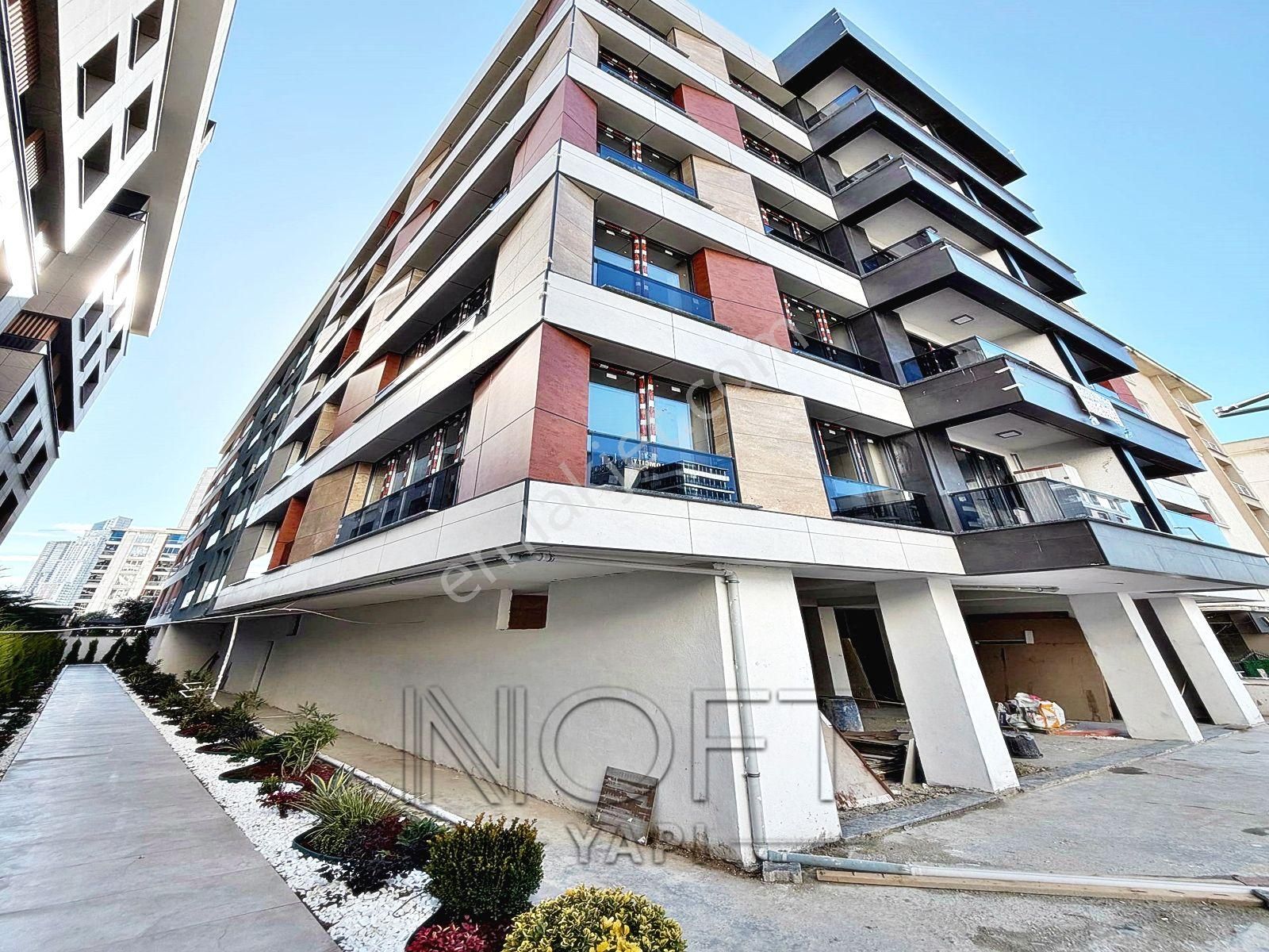 Akevler Mahallesi 2+1 120 M² Satılık Sıfır Lüx Daire Site İçerisinde Kapalı Otoparklı Metrobüs 5 Dk.
