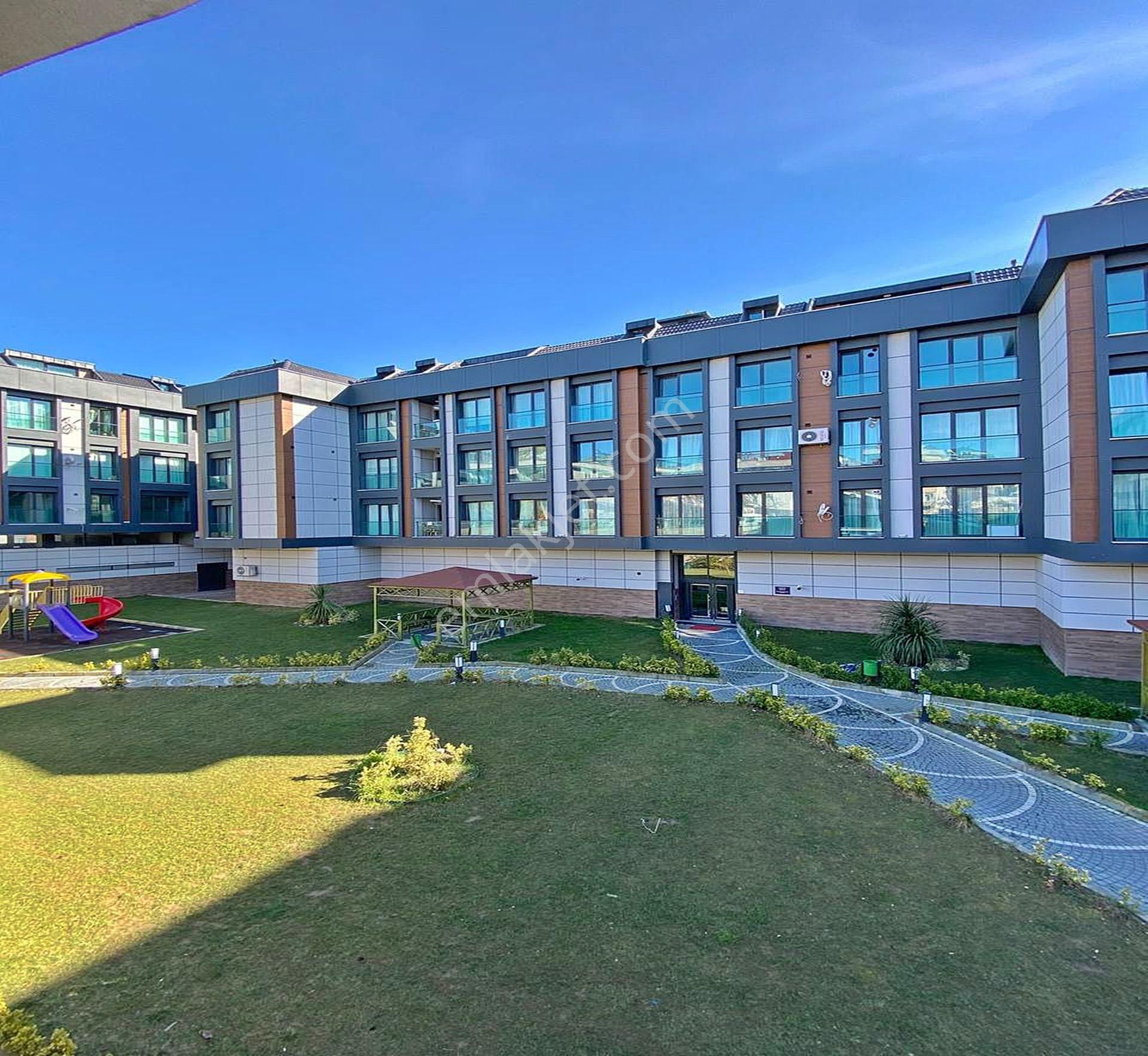 Beylikdüzü West Marina'ya Komşu Geniş M2 Arakat Lüks Sıfır 2+1 Daire !!!