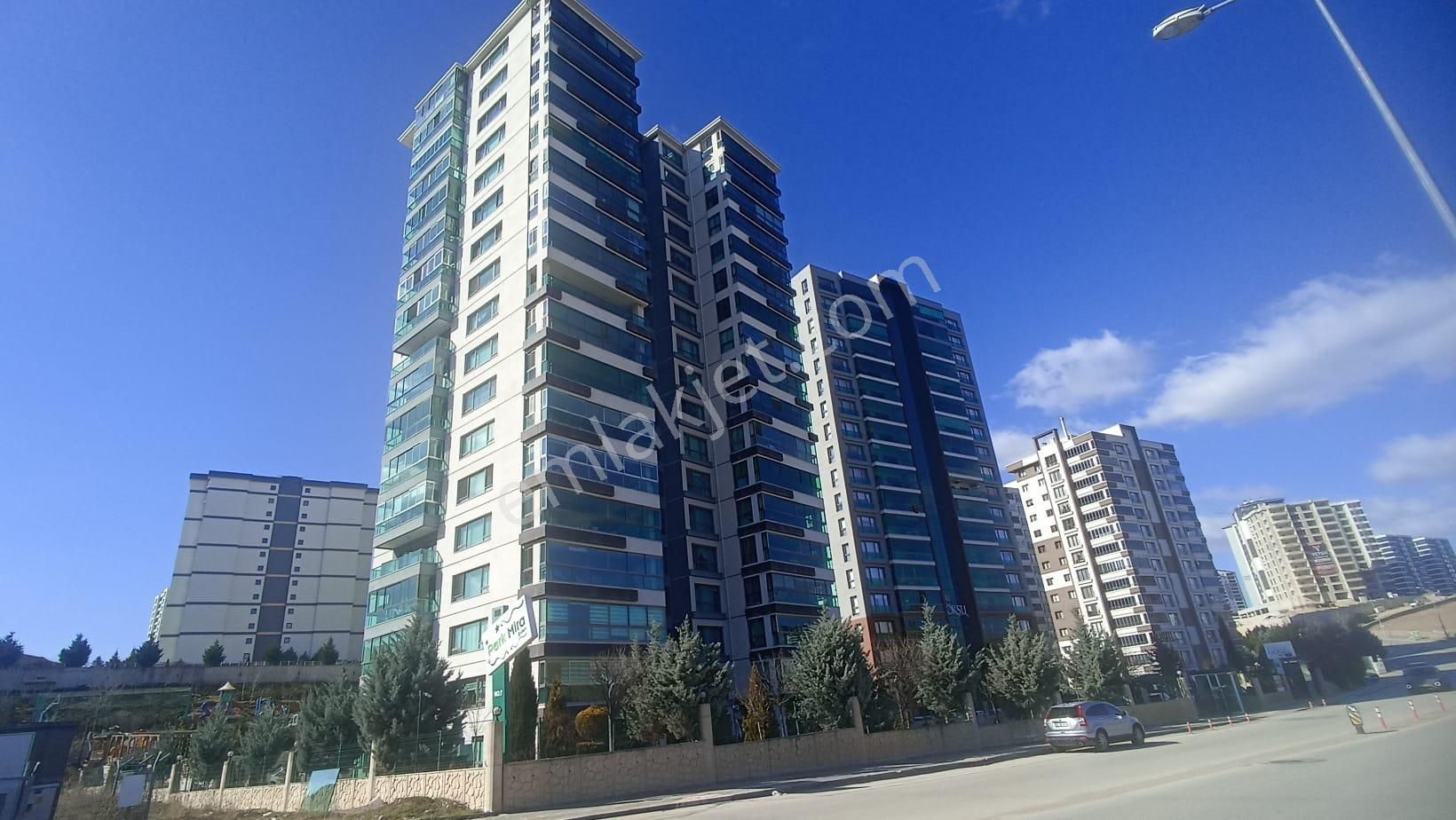 Eryaman Göksu Parkı Yakını Geniş Satılık 4+1 Daire.