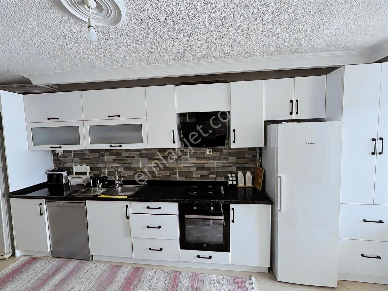 Reşatbeyde Satılık 3+1 Kapalı Mutfak Daire