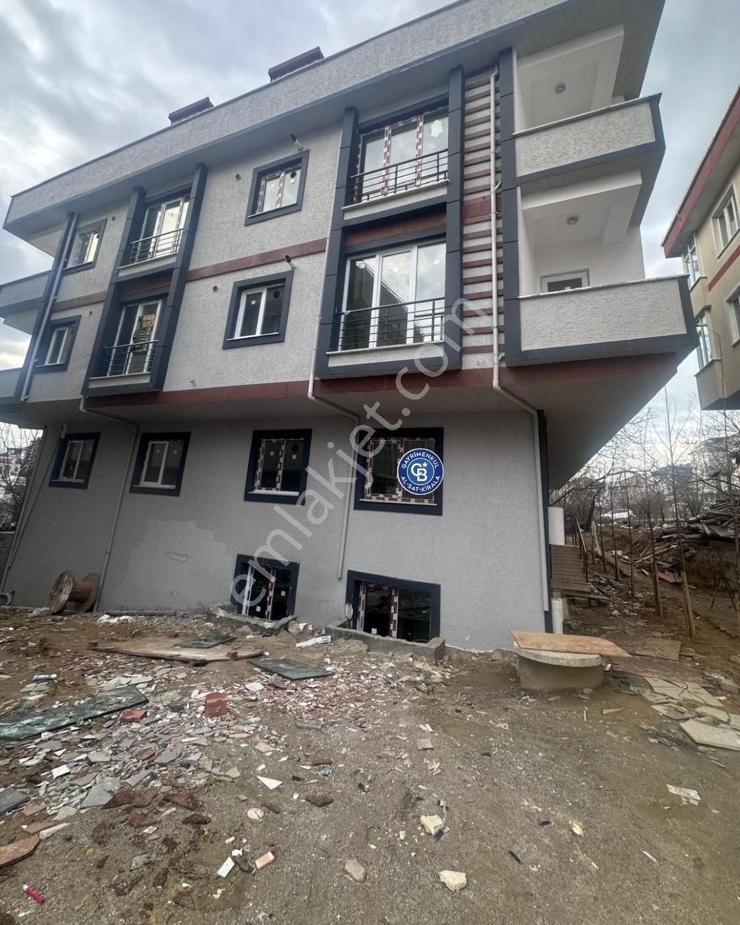 Haraççı Göçmen Kentte Satılık 2+1 Sıfır Ara Kat Daire
