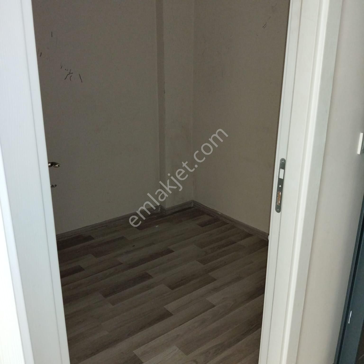 Karabağlar Vatan Mahallesinde Kiralık Daire - Görsel 7