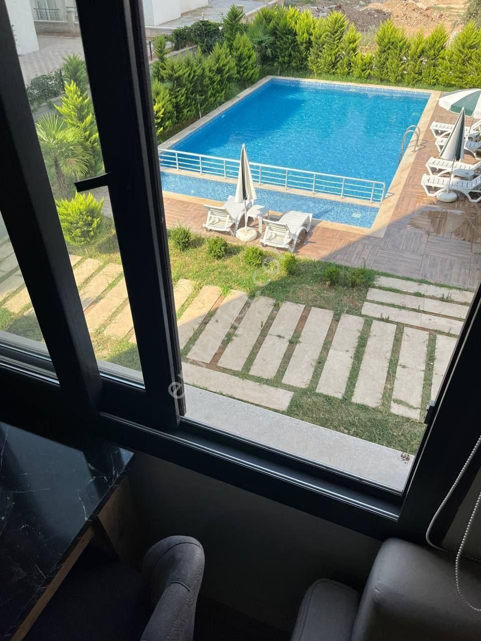 Deniz Kıyısında Havuzlu En İyi Daire 1+1 - Görsel 24