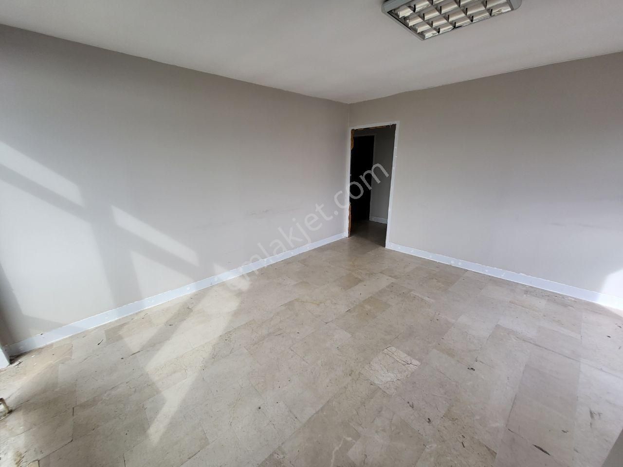 Ümraniye Merkezde, Ana Cadde Cepheli, 160m² Kiralık Dükkan - Görsel 21