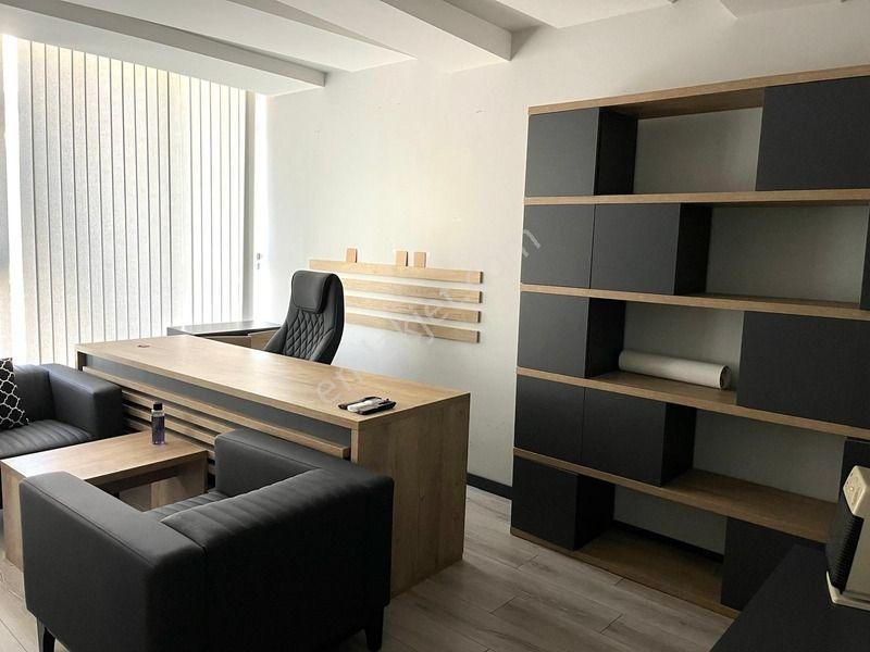 Şehir Merkezi Plazada Tam Donanımlı Modern Eşyalı Kiralık Ofis - Görsel 4