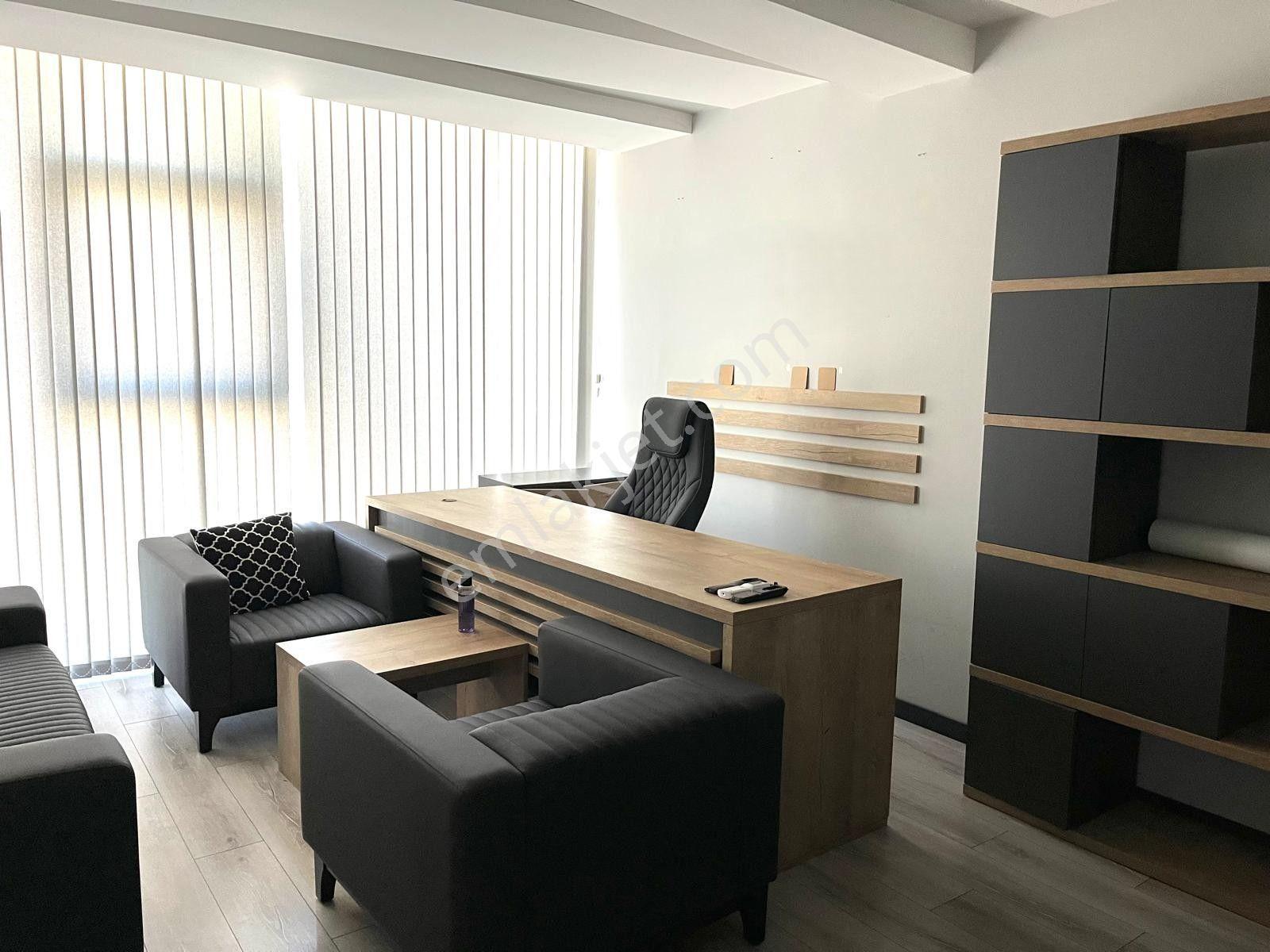 Şehir Merkezi Plazada Tam Donanımlı Modern Eşyalı Kiralık Ofis - Görsel 5