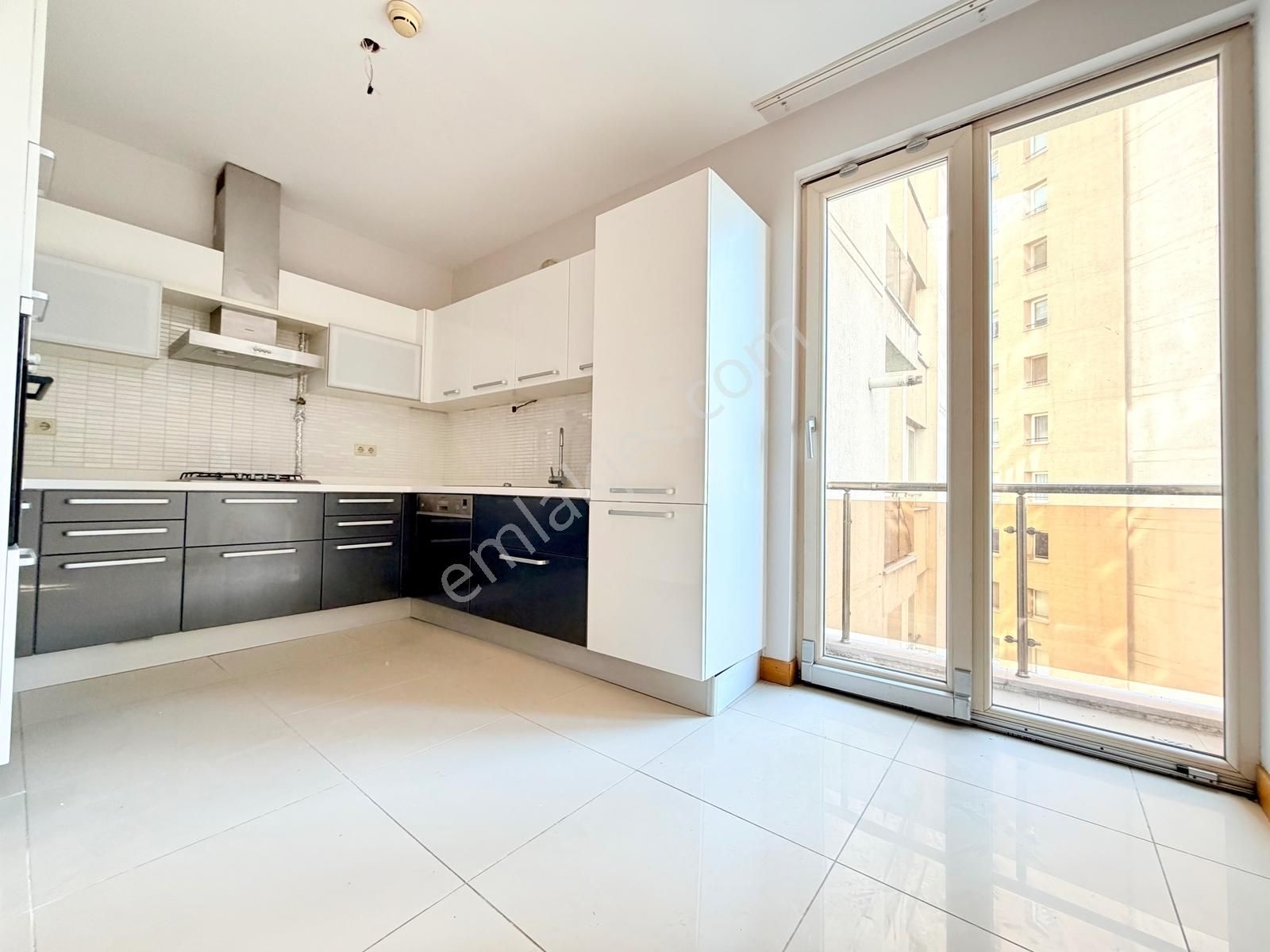 Korupark 1. Etapta Satılık 3+1 Arakat Masrafsız Daire - Görsel 12