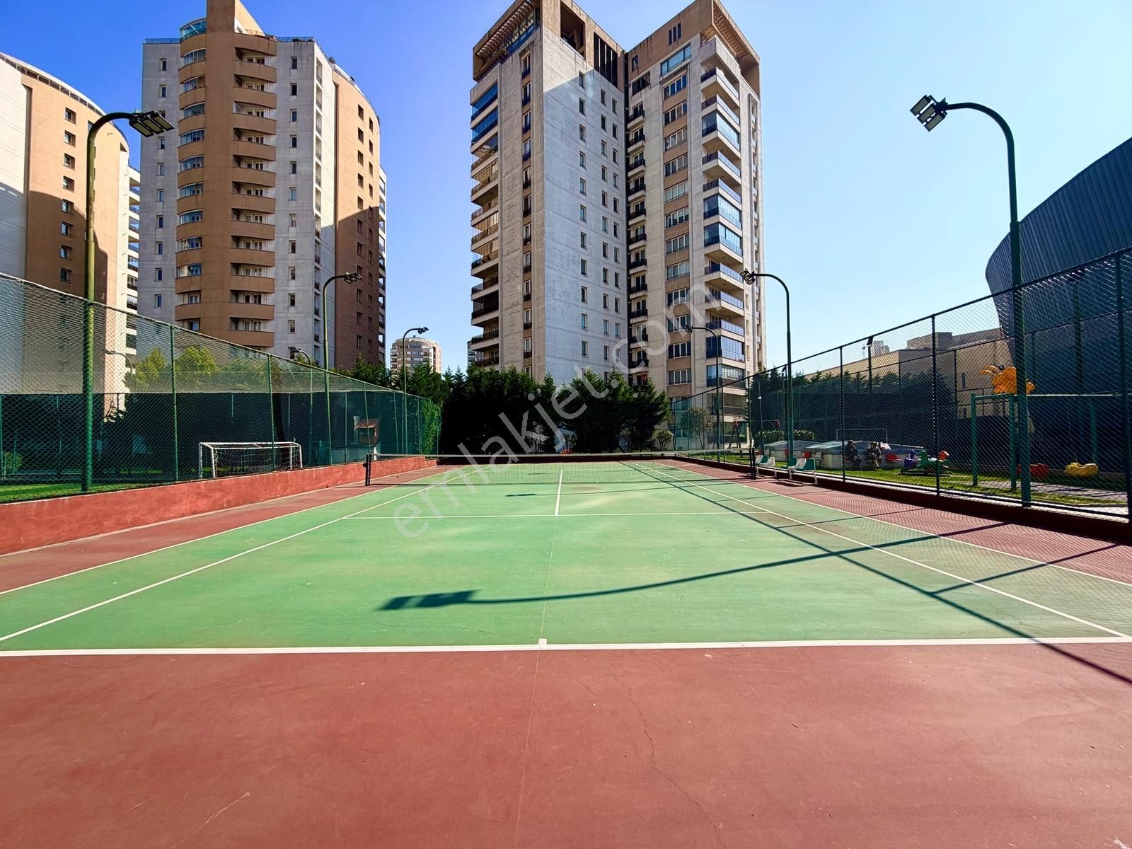 Korupark 1. Etapta Satılık 3+1 Arakat Masrafsız Daire - Görsel 28