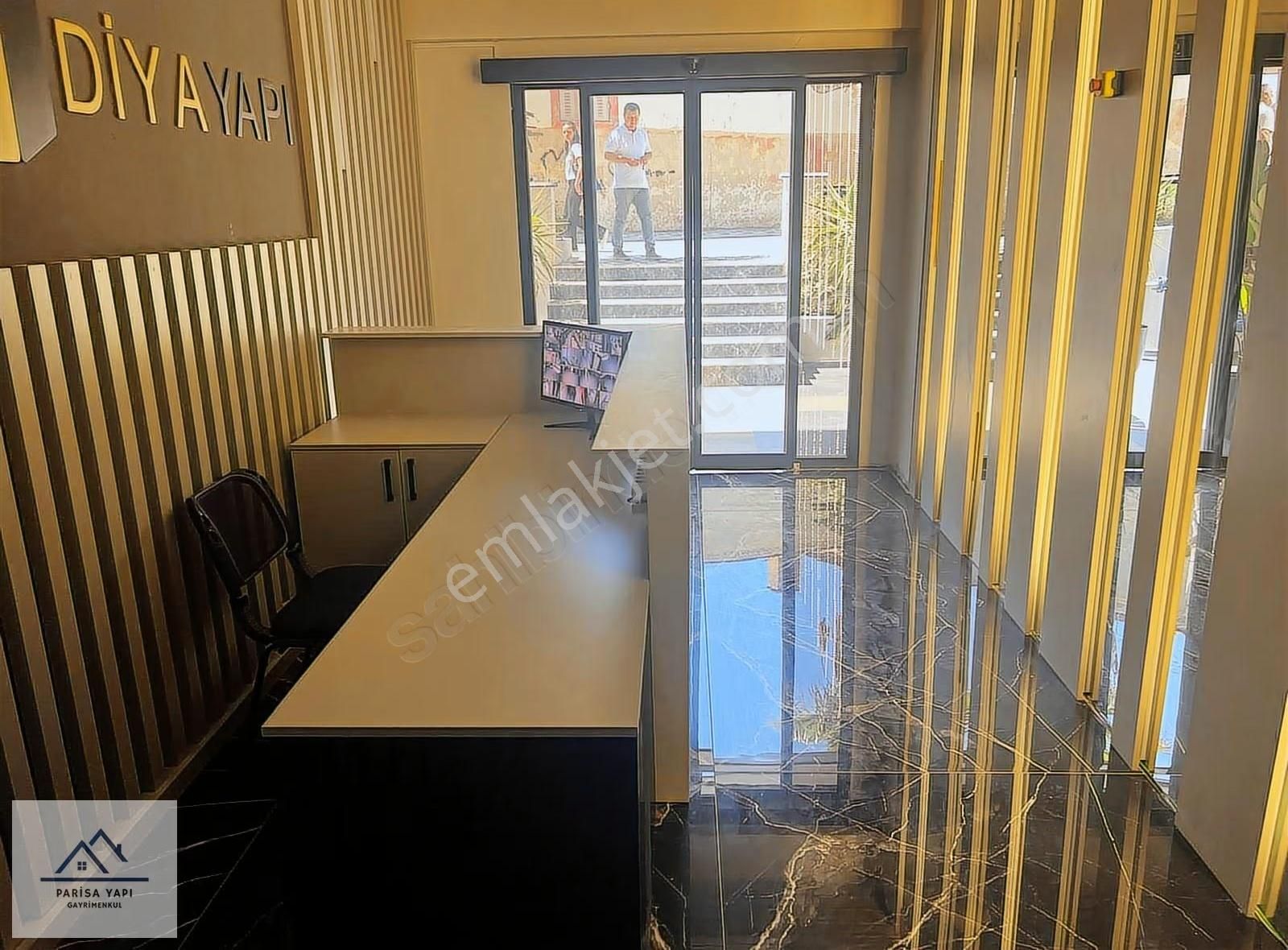 Parisa'dan Hasanağa Bahçesi Yanı D.gazlı Balkonlu Ful Eşyalı 1+1 - Görsel 16