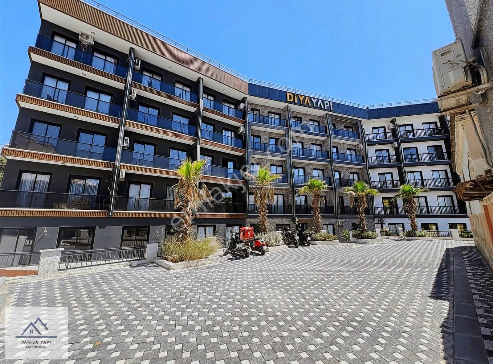 Parisa'dan Hasanağa Bahçesi Yanı D.gazlı Balkonlu Ful Eşyalı 1+1 - Görsel 30