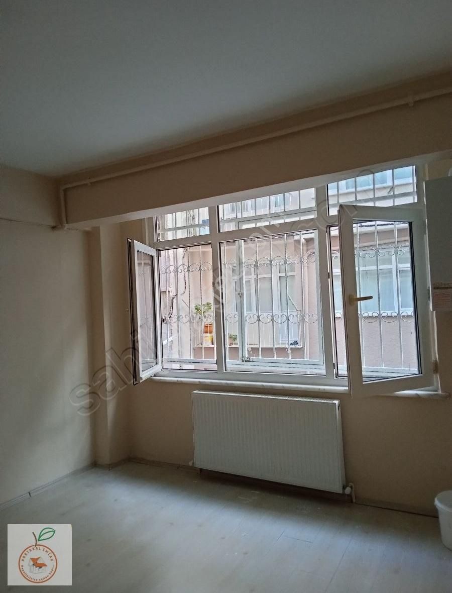 Üsküdar Valide Atikte Metroya Yakın Kiralık 2+1 Daire - Görsel 14