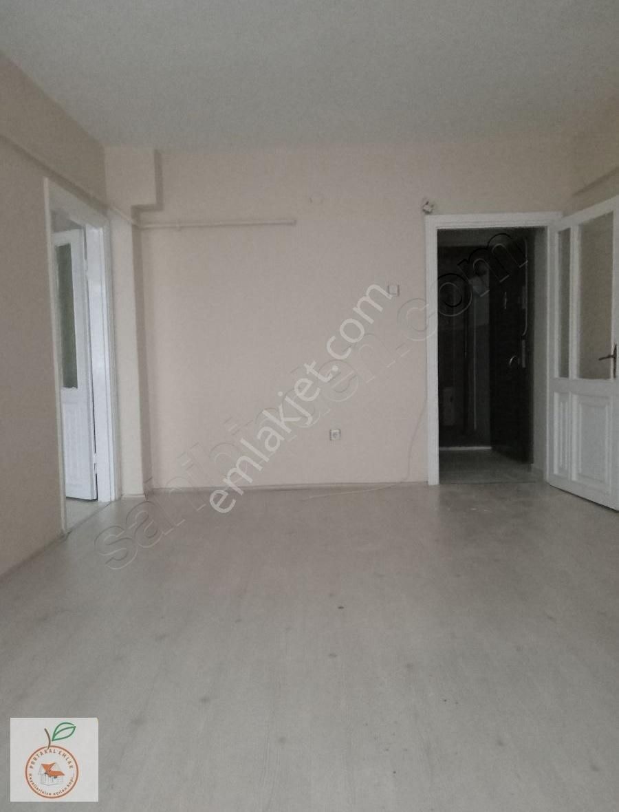 Üsküdar Valide Atikte Metroya Yakın Kiralık 2+1 Daire - Görsel 16