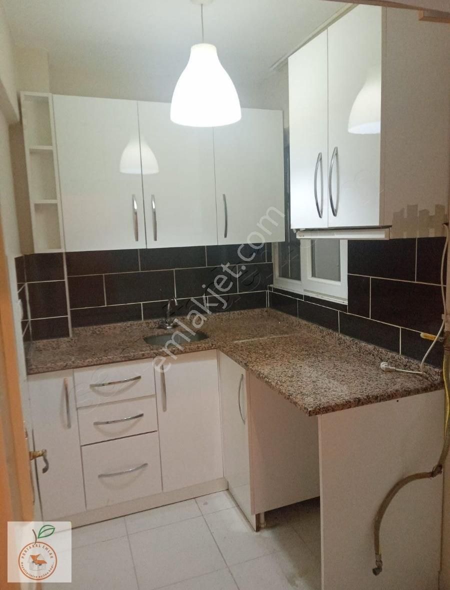 Üsküdar Valide Atikte Metroya Yakın Kiralık 2+1 Daire - Görsel 18