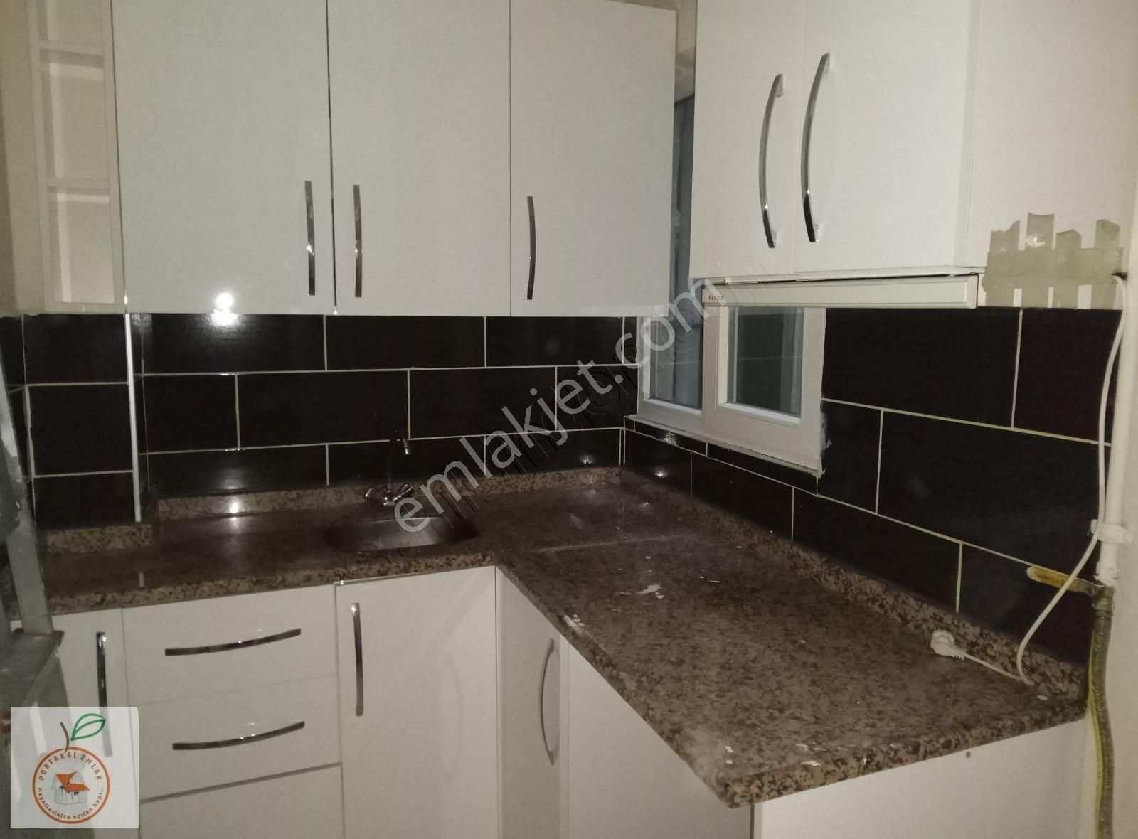 Üsküdar Valide Atikte Metroya Yakın Kiralık 2+1 Daire - Görsel 11