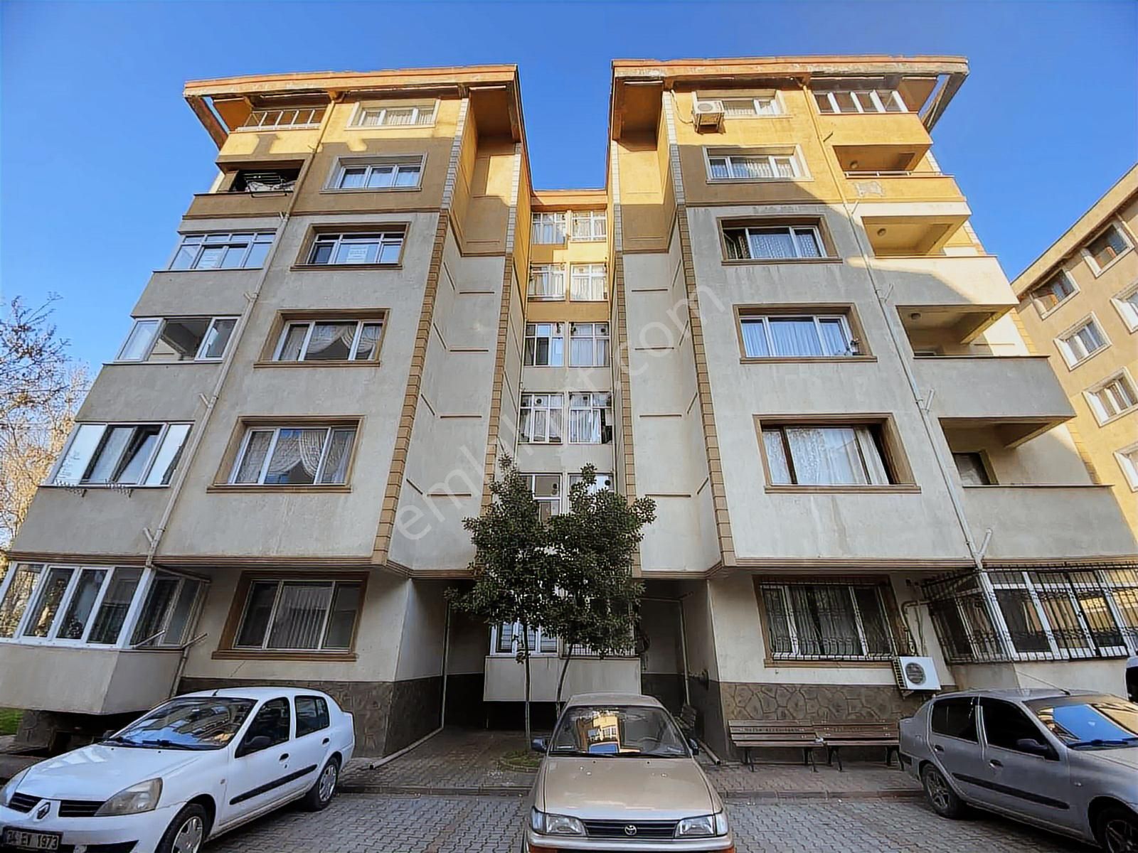 Tuzla Hatboyu Cad.üzerinde Site İçinde 3+1 Geniş Daire