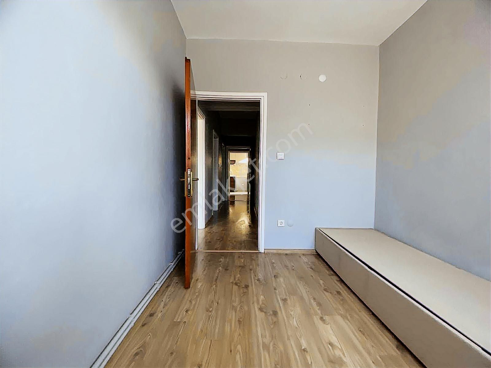 Tuzla Hatboyu Cad.üzerinde Site İçinde 3+1 Geniş Daire - Görsel 14