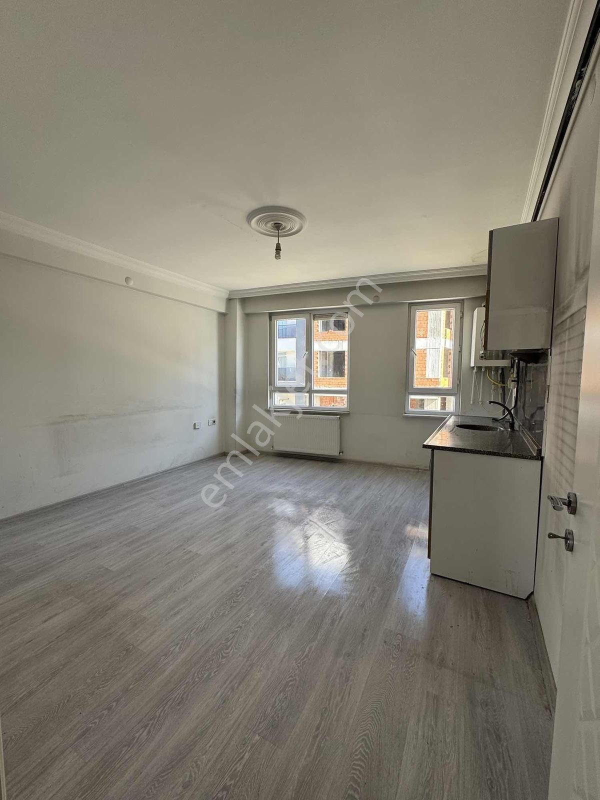 Sütlüce Mah. Eğitimciler Cadde Üstü, Asansörlü Kiralık 1+1 Daire - Görsel 6