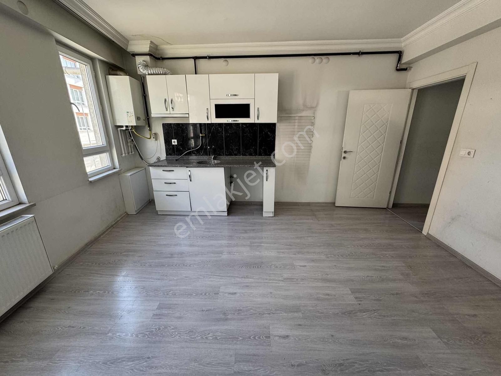 Sütlüce Mah. Eğitimciler Cadde Üstü, Asansörlü Kiralık 1+1 Daire - Görsel 14