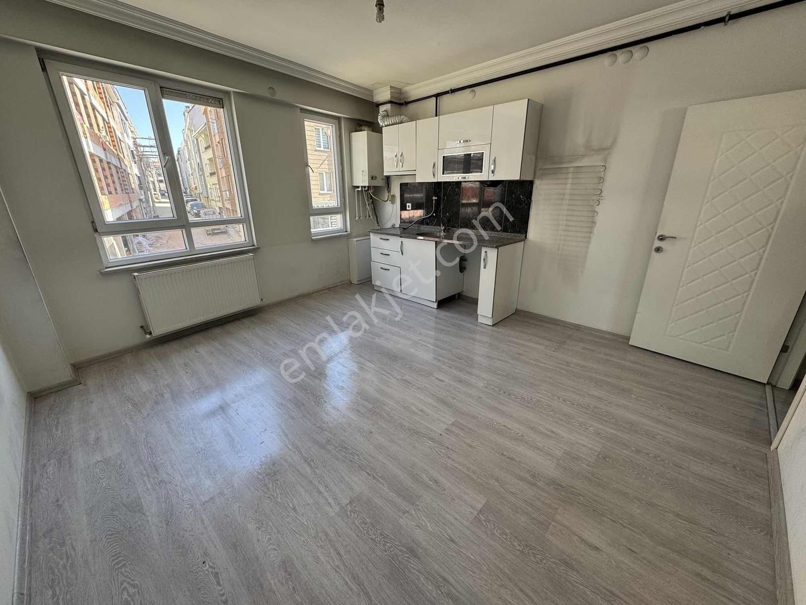 Sütlüce Mah. Eğitimciler Cadde Üstü, Asansörlü Kiralık 1+1 Daire - Görsel 7