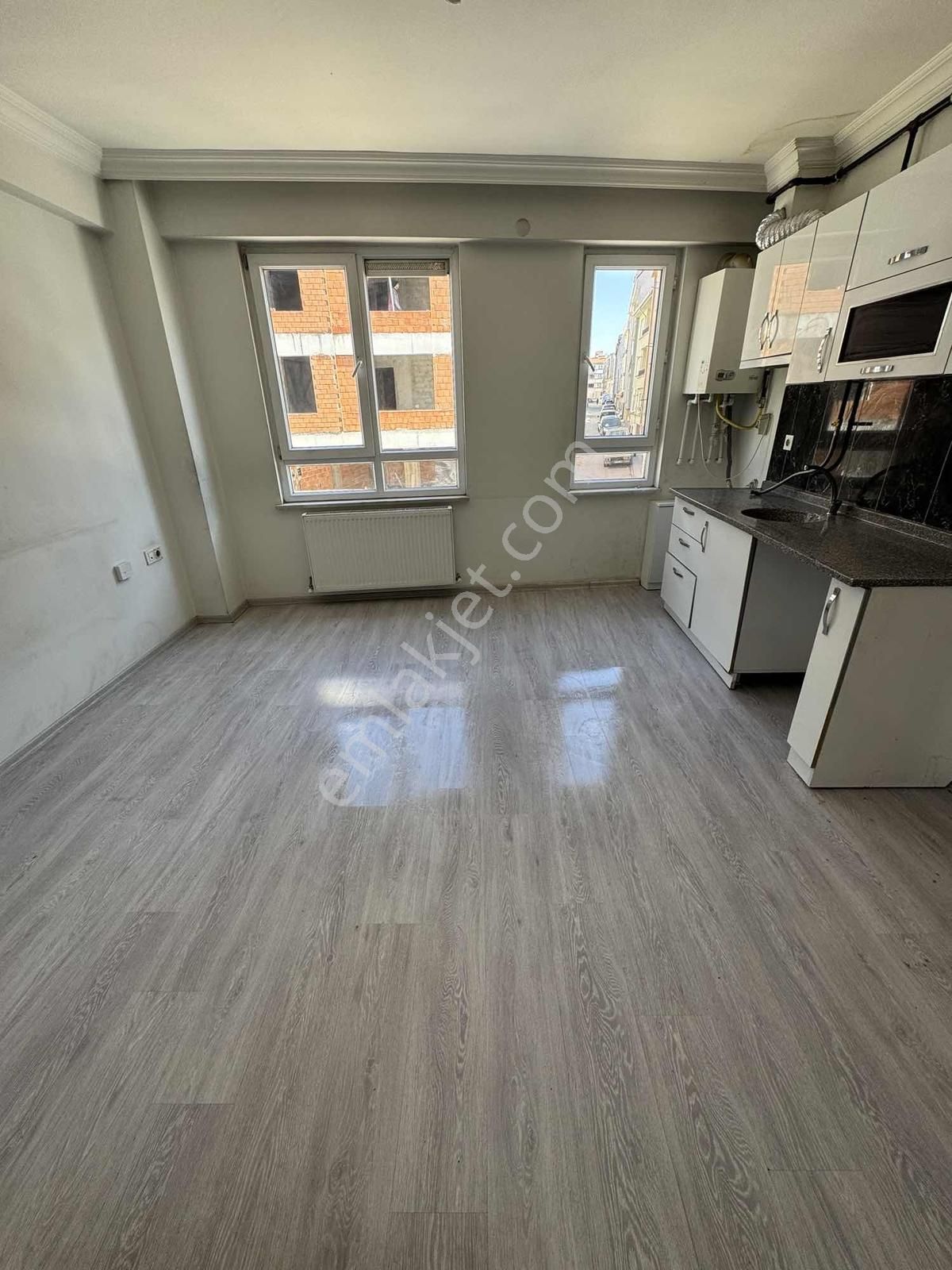 Sütlüce Mah. Eğitimciler Cadde Üstü, Asansörlü Kiralık 1+1 Daire - Görsel 13