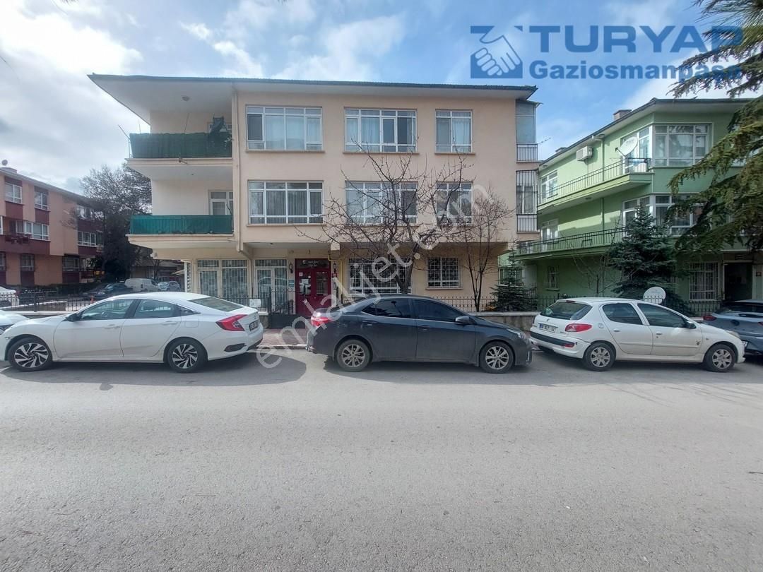 Reşit Galip Caddesi Gökçek Sokak’ta Avantajlı Konumda 3+1 Daire - Görsel 18