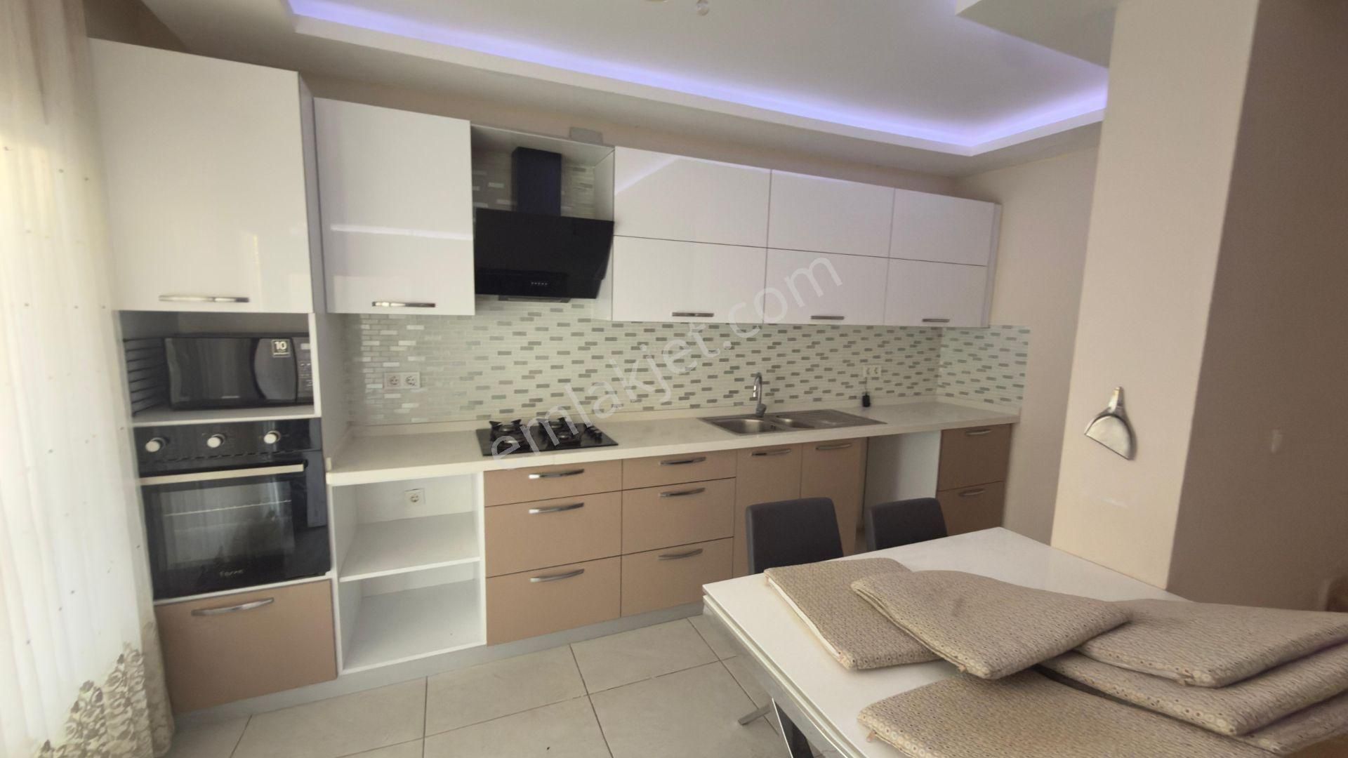 Kadınlar Denizinde Havuzlu Sitede Eşyalı 5+1 Kiralık Triplex... - Görsel 22