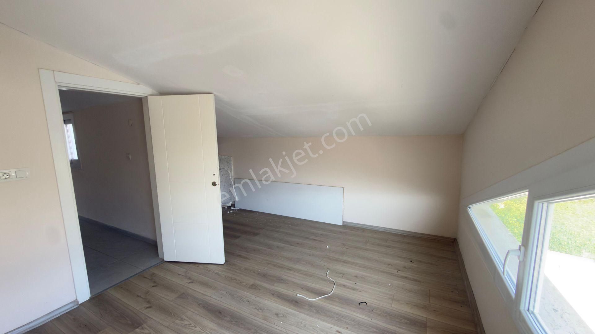 Kadınlar Denizinde Havuzlu Sitede Eşyalı 5+1 Kiralık Triplex... - Görsel 7