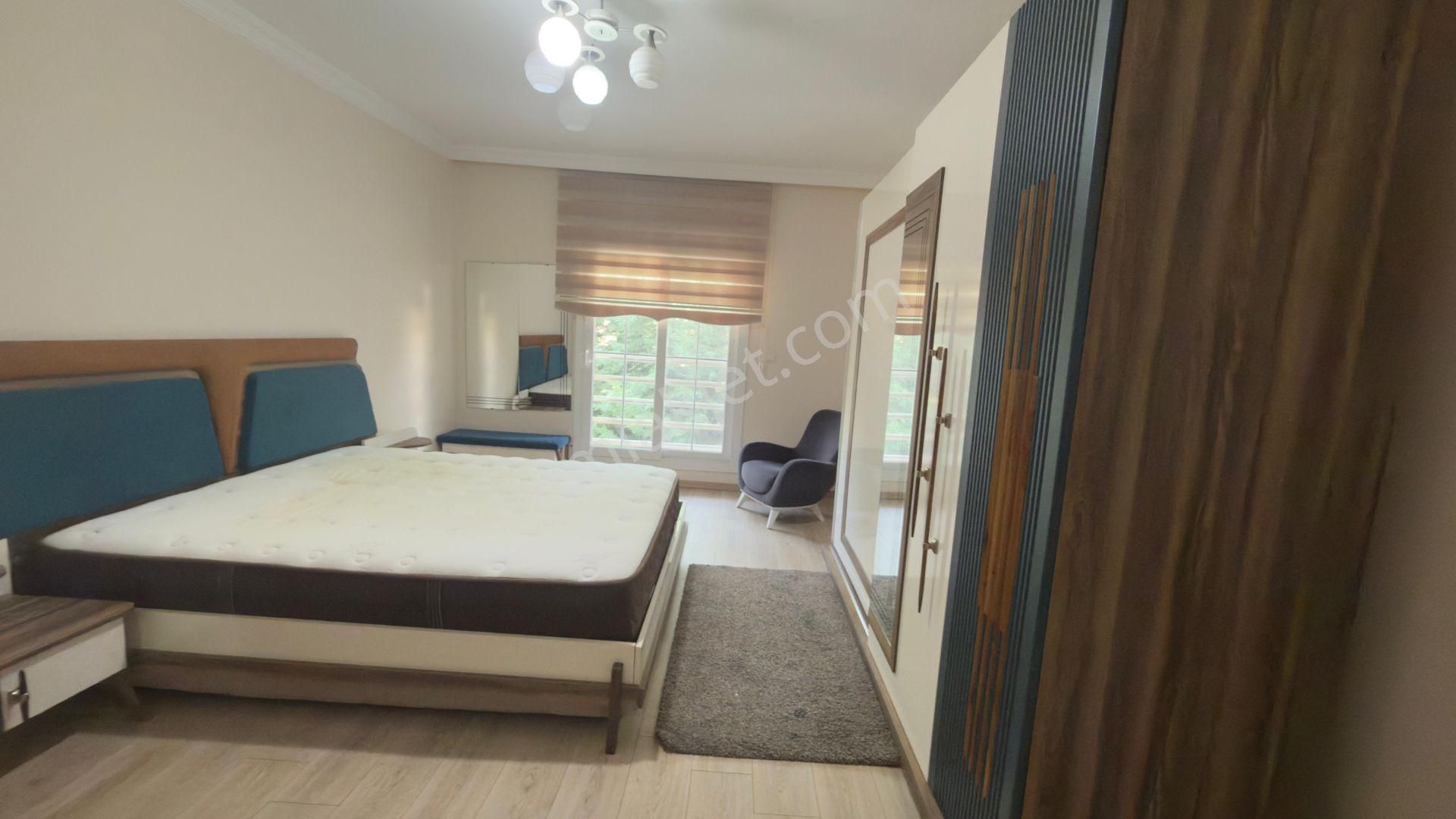 Kadınlar Denizinde Havuzlu Sitede Eşyalı 5+1 Kiralık Triplex... - Görsel 14